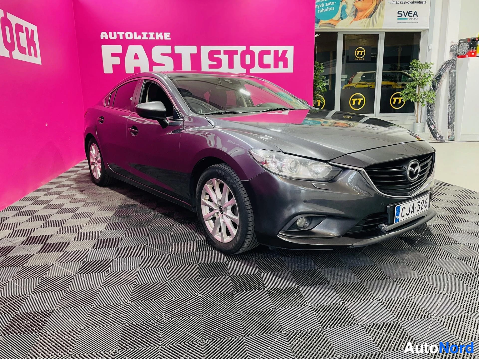 Harmaa Mazda 6 2014, etuviisto, keula oikealle, kuva 2