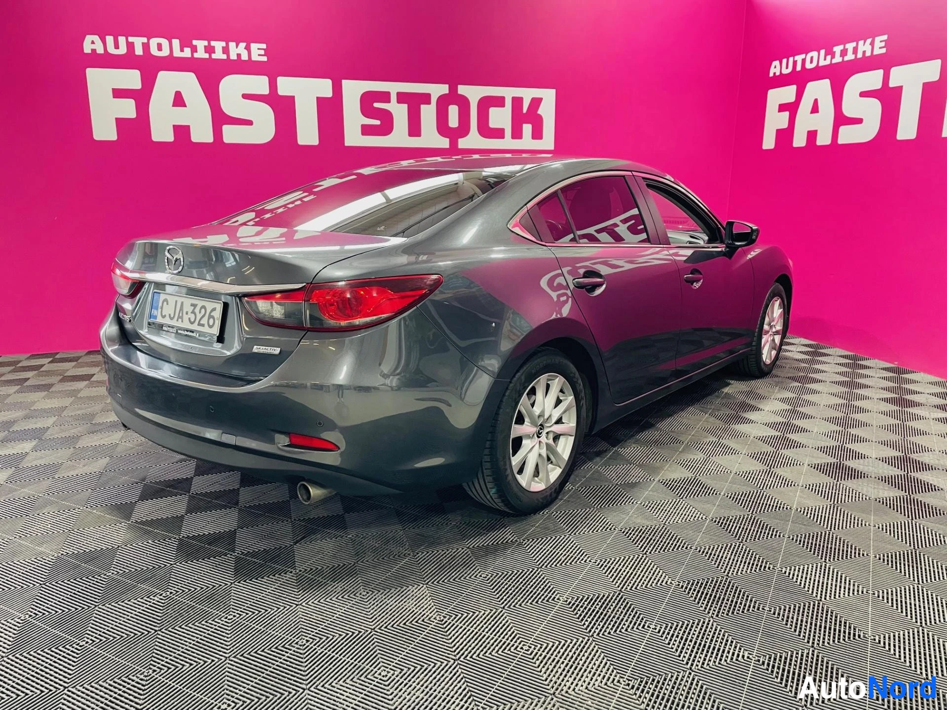 Harmaa Mazda 6 2014, takaviisto, kuva 4