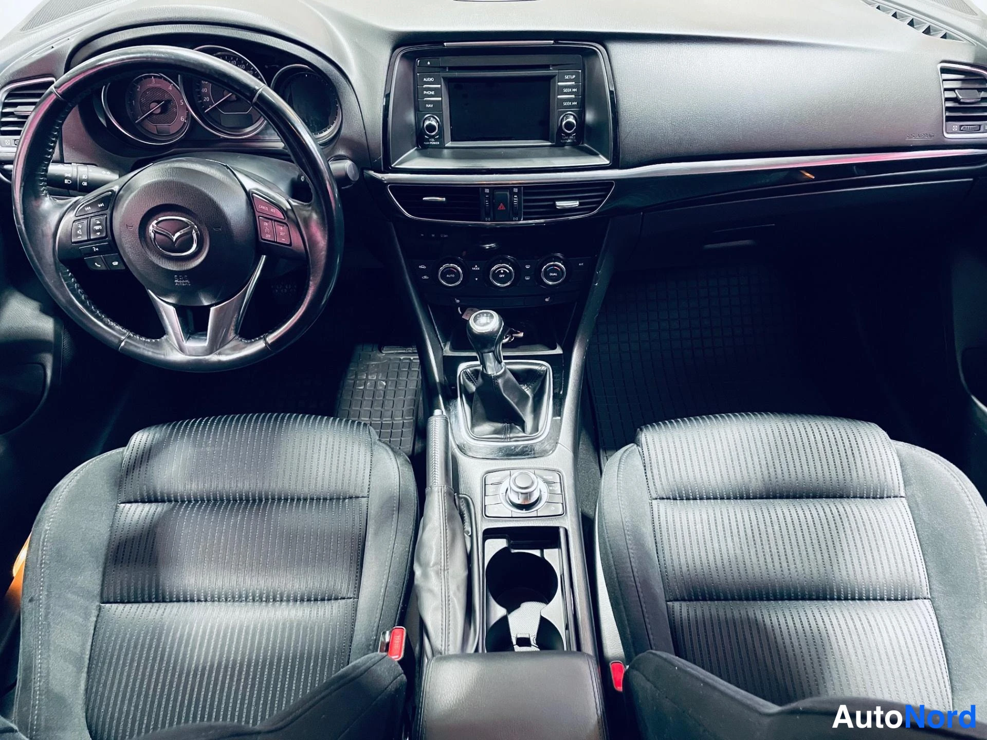 Harmaa Mazda 6 2014, ohjaamo, kuva 8