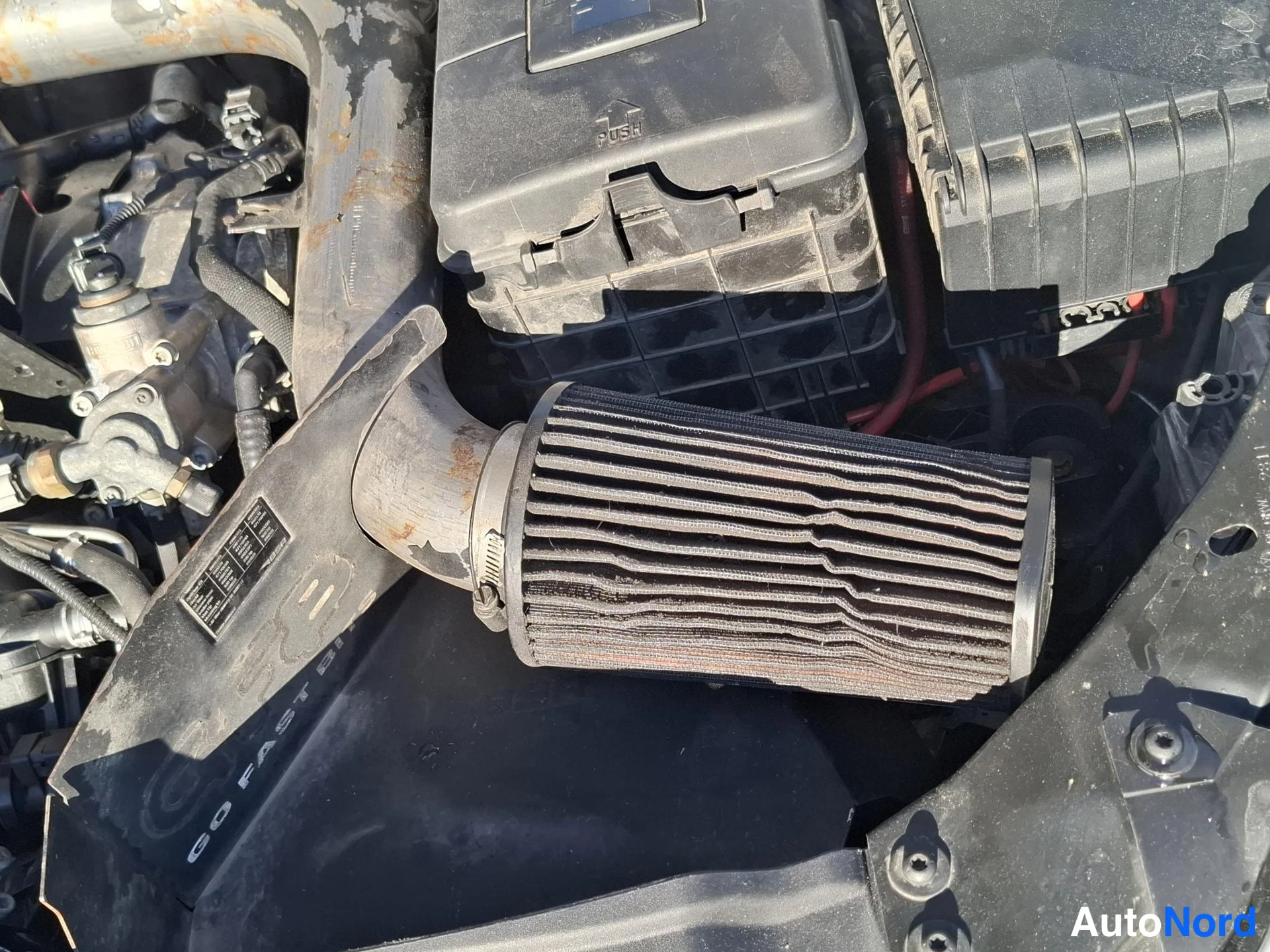 Vit Volkswagen Golf GTI 2012, detalj, bild 17