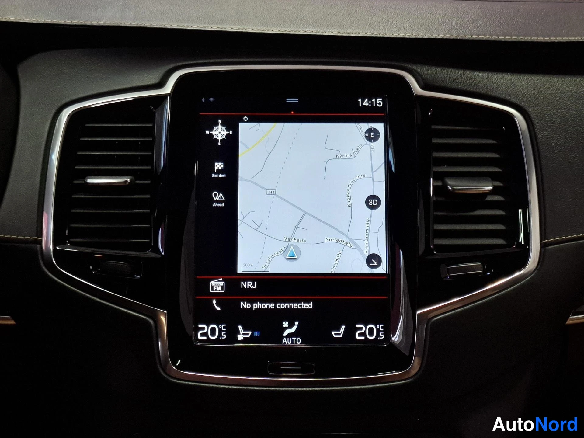 Sininen Volvo XC90 2017, ohjaamo, kuva 11