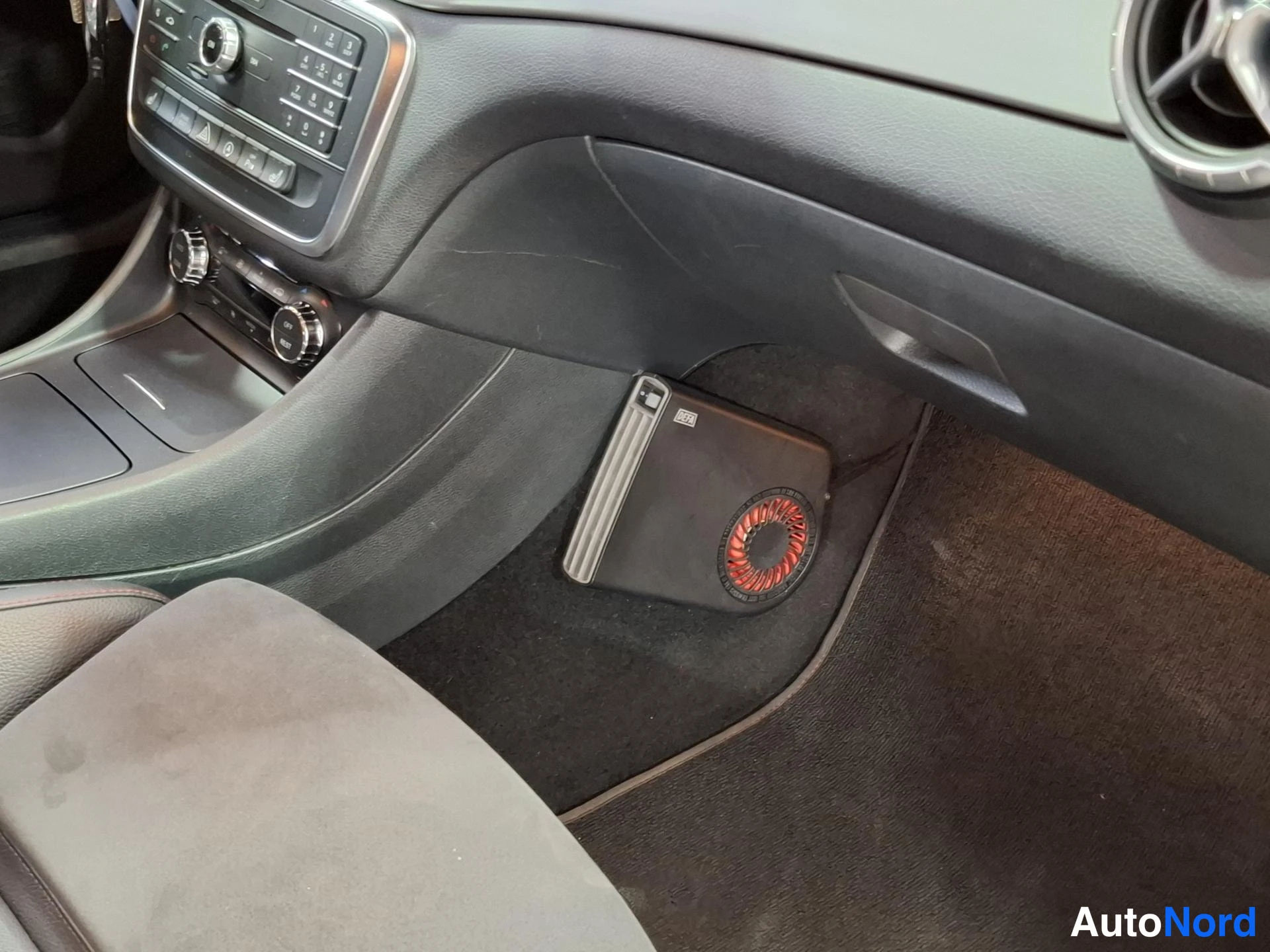Brown Mercedes-Benz CLA 220 CDI 2016, cockpit, photo 11