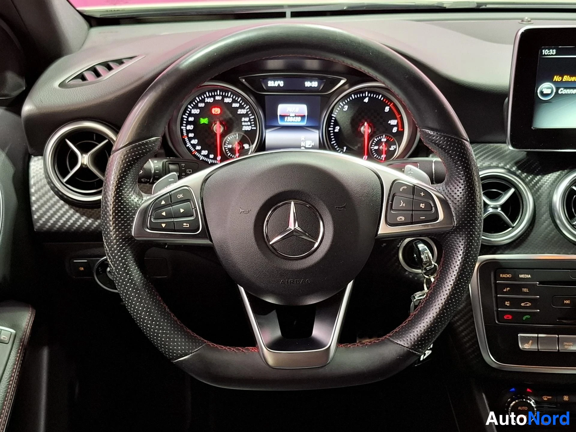Vit Mercedes-Benz A 180 d 2016, detalj, bild 13