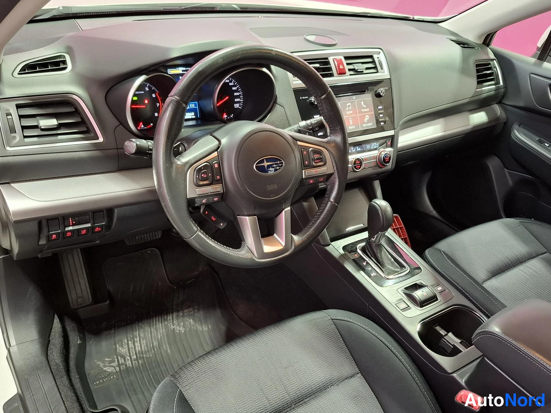 White Subaru Outback 2015, cockpit, photo 7