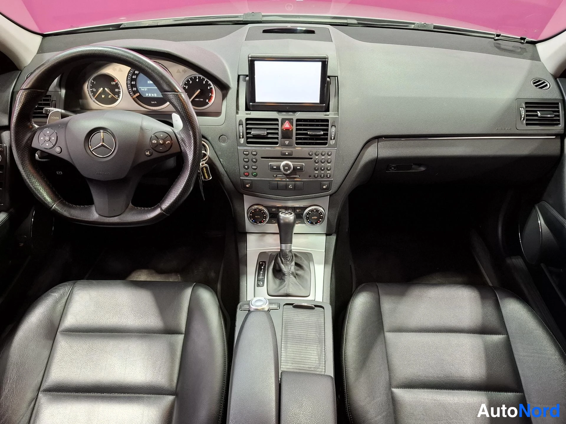 Grå Mercedes-Benz C 350 2008, förarplats, bild 8