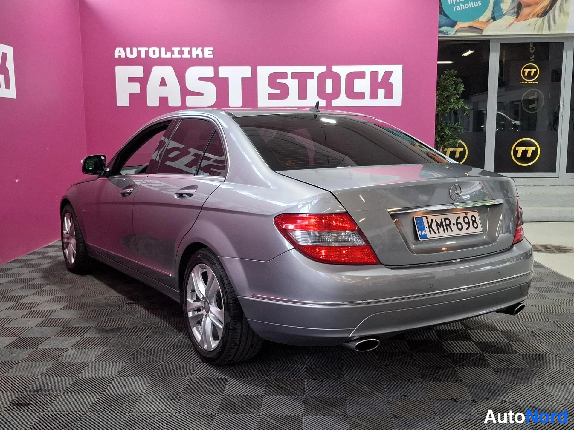 Grå Mercedes-Benz C 350 2008, snett bakifrån, bild 5