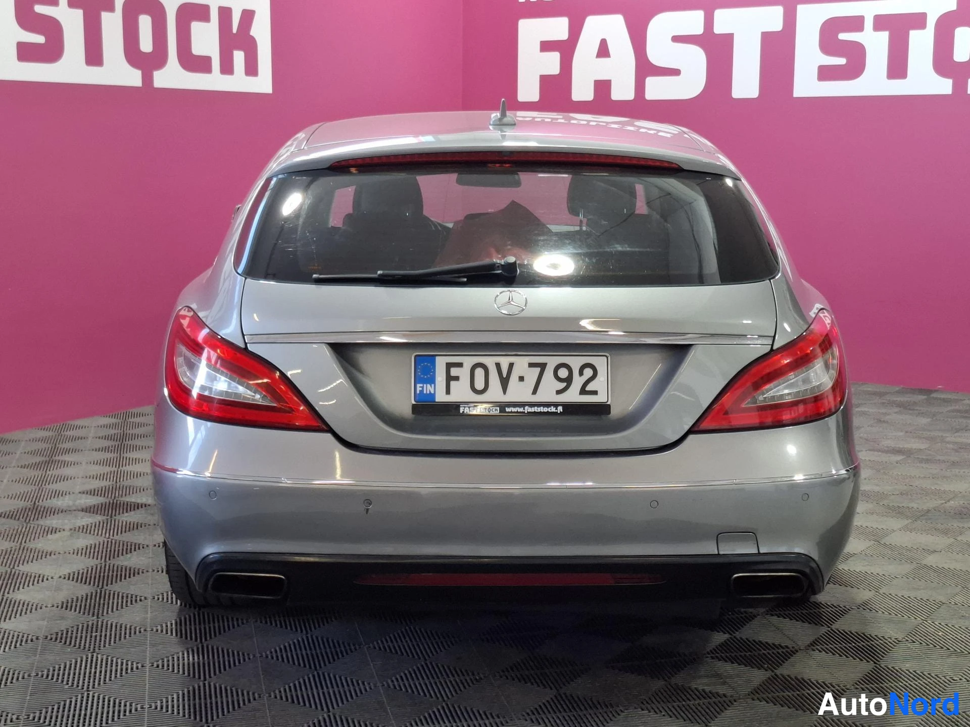 Grå Mercedes-Benz CLS 250 CDI 2013, bakifrån, bild 6