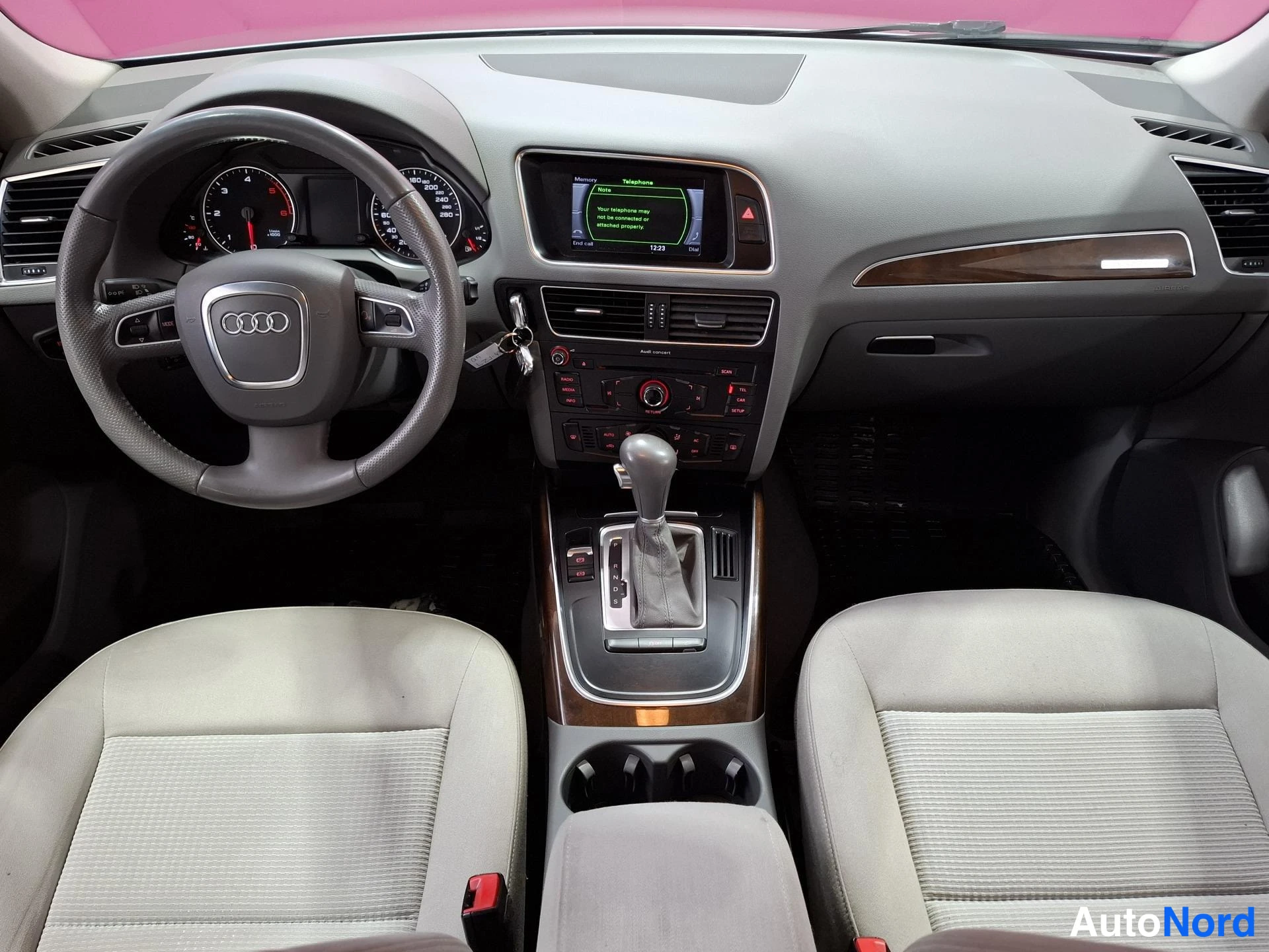 Grey Audi Q5 2011, cockpit, photo 8