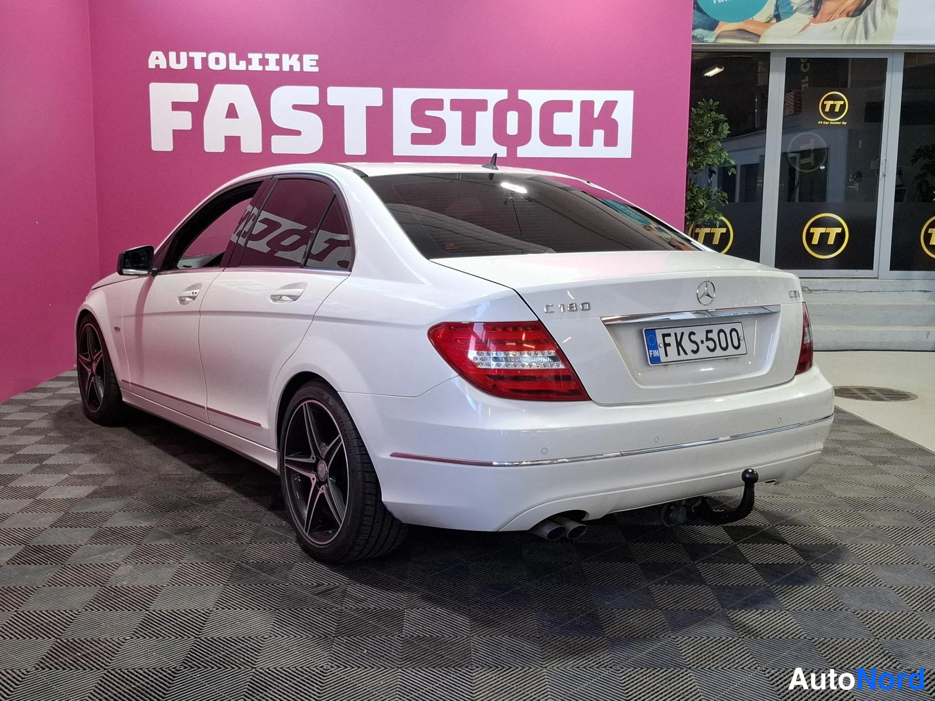 Valkoinen Mercedes-Benz C 180 CDI 2012, takaviisto, kuva 5