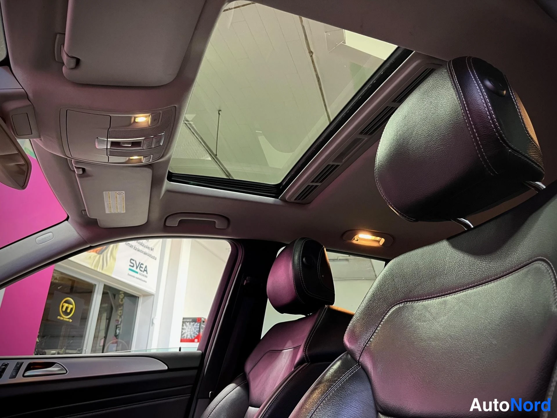 Ruskea Mercedes-Benz ML 350 BlueTEC 4MATIC 2012, ohjaamo, kuva 12