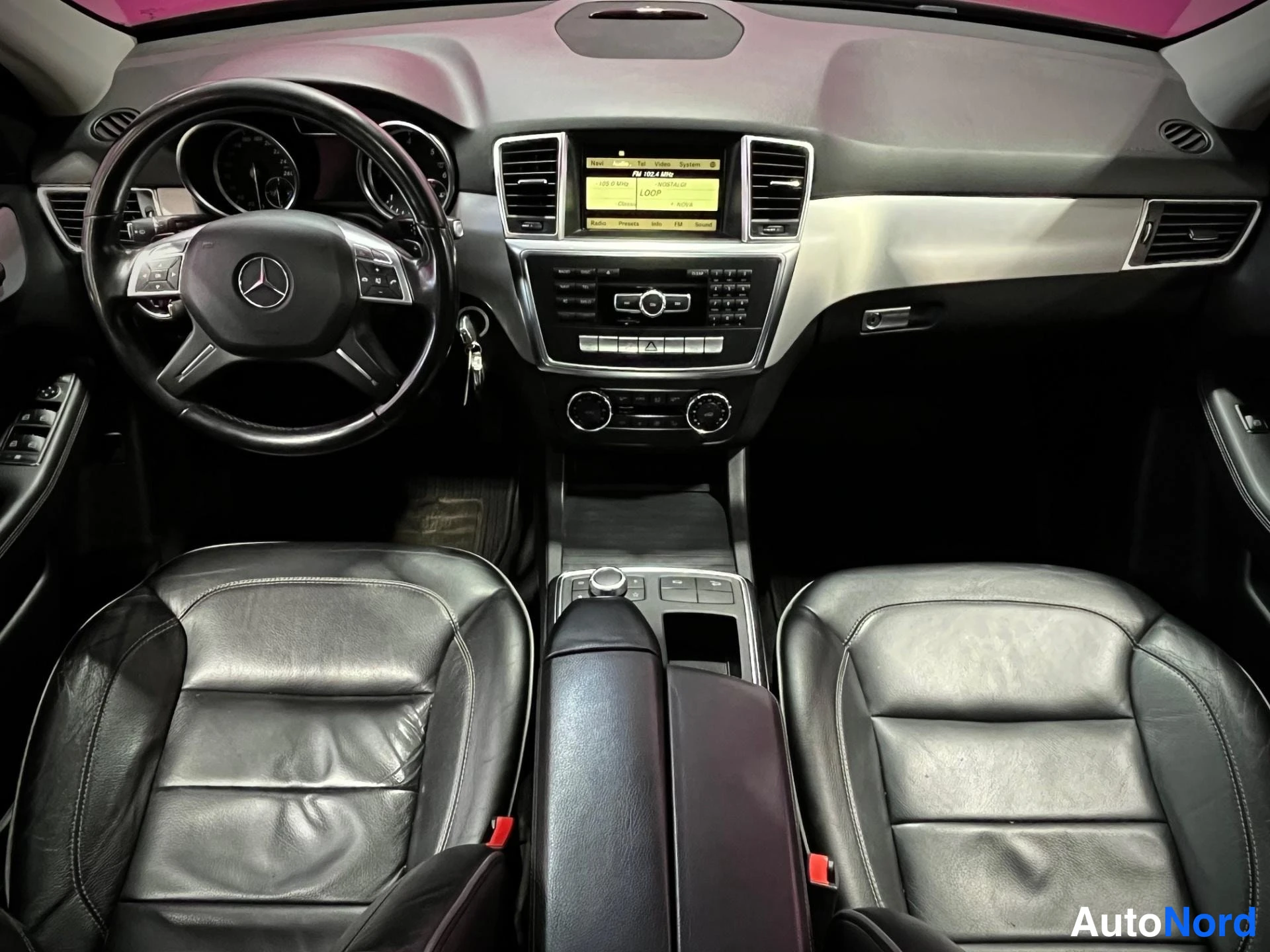 Ruskea Mercedes-Benz ML 350 BlueTEC 4MATIC 2012, ohjaamo, kuva 8