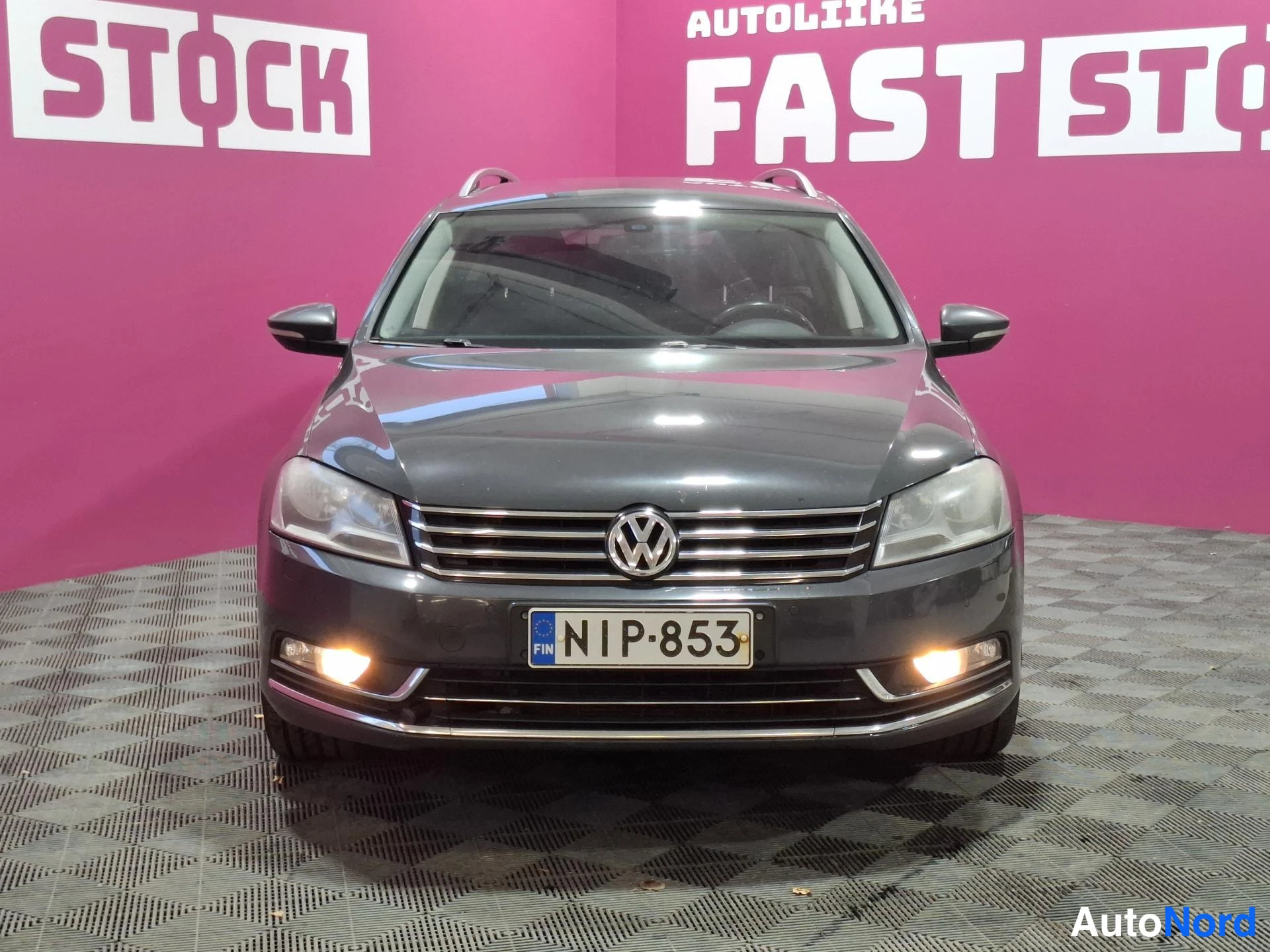 Grey Volkswagen Passat Variant 2012, front, photo 3