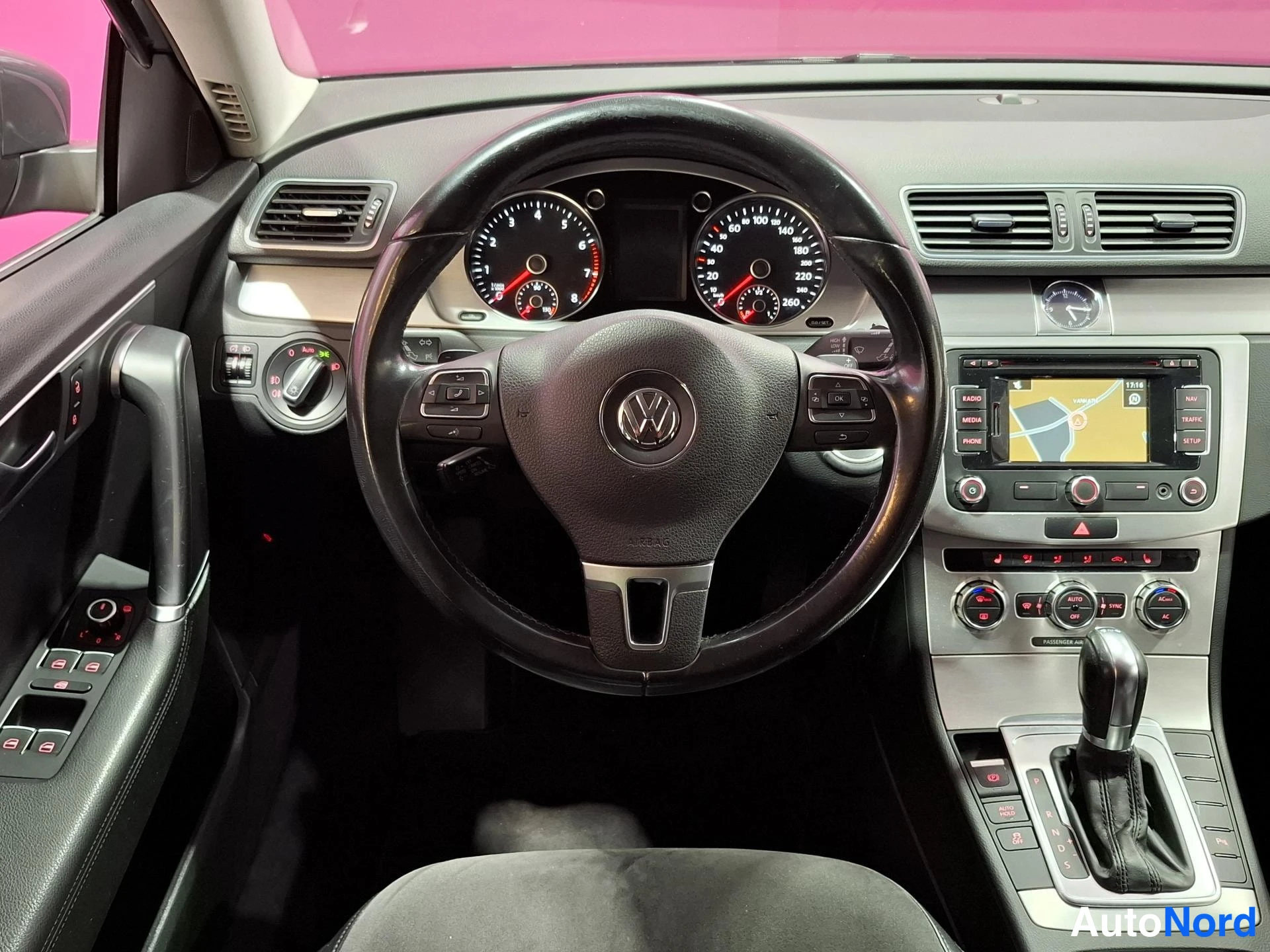 Grey Volkswagen Passat Variant 2012, cockpit, photo 9