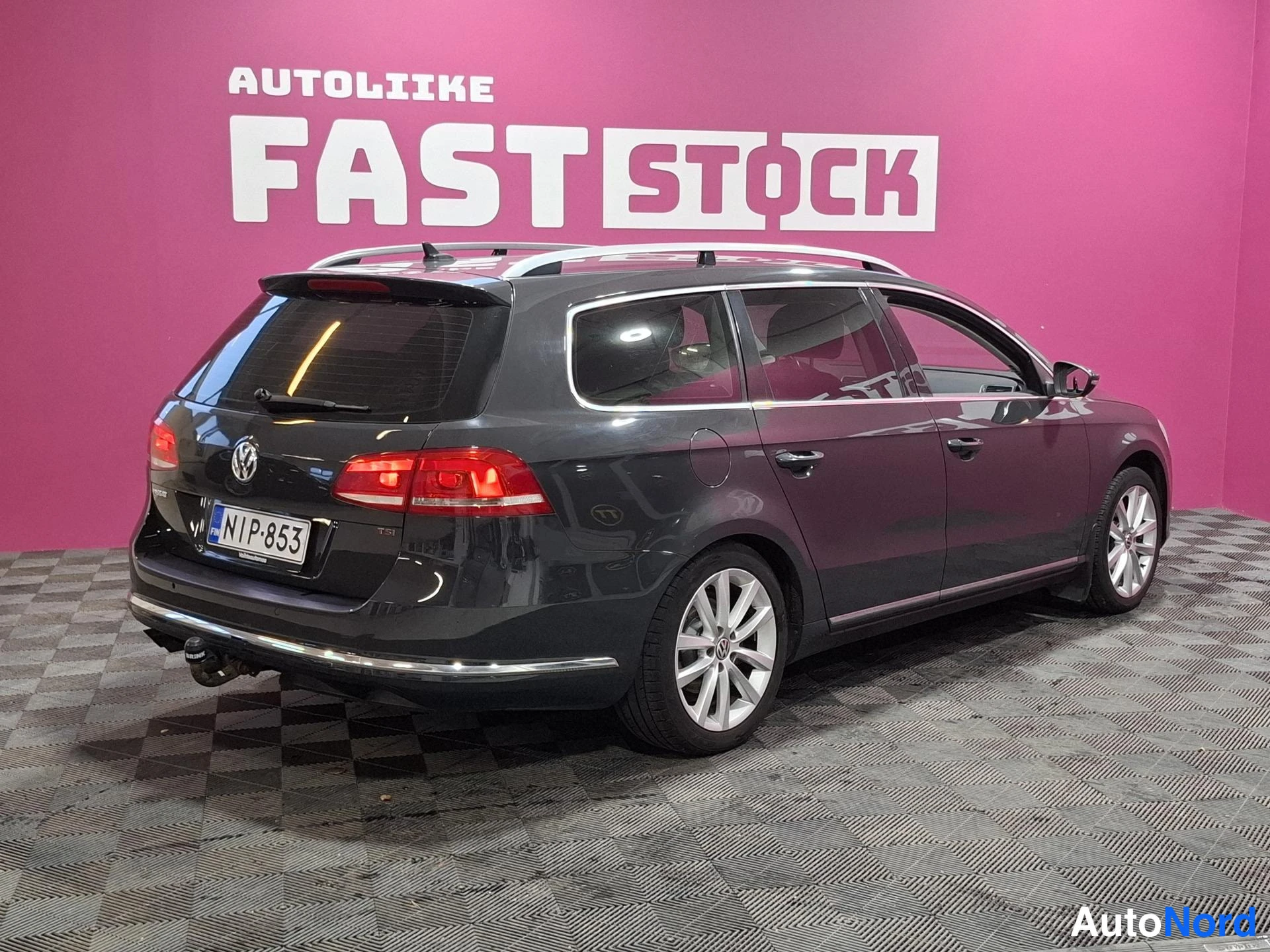 Grey Volkswagen Passat Variant 2012, rear three-quarter, photo 4