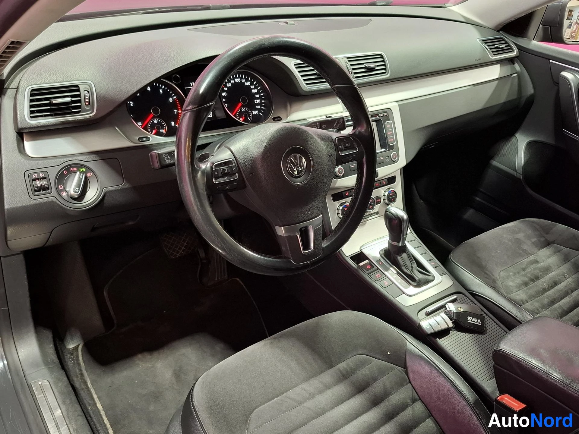 Grey Volkswagen Passat Variant 2012, cockpit, photo 7