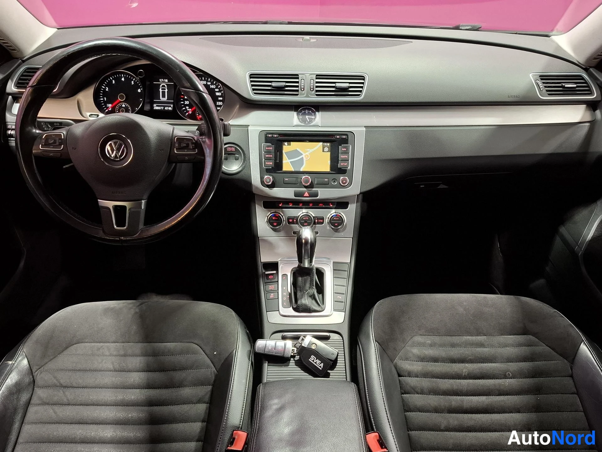 Grey Volkswagen Passat Variant 2012, cockpit, photo 8