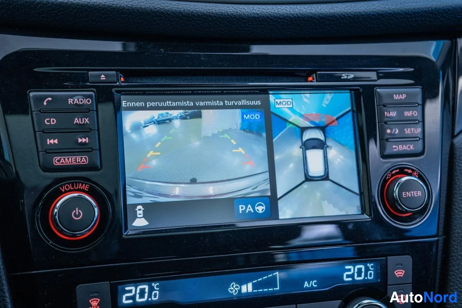 Punainen Nissan Qashqai 2014, yksityiskohta, kuva 20