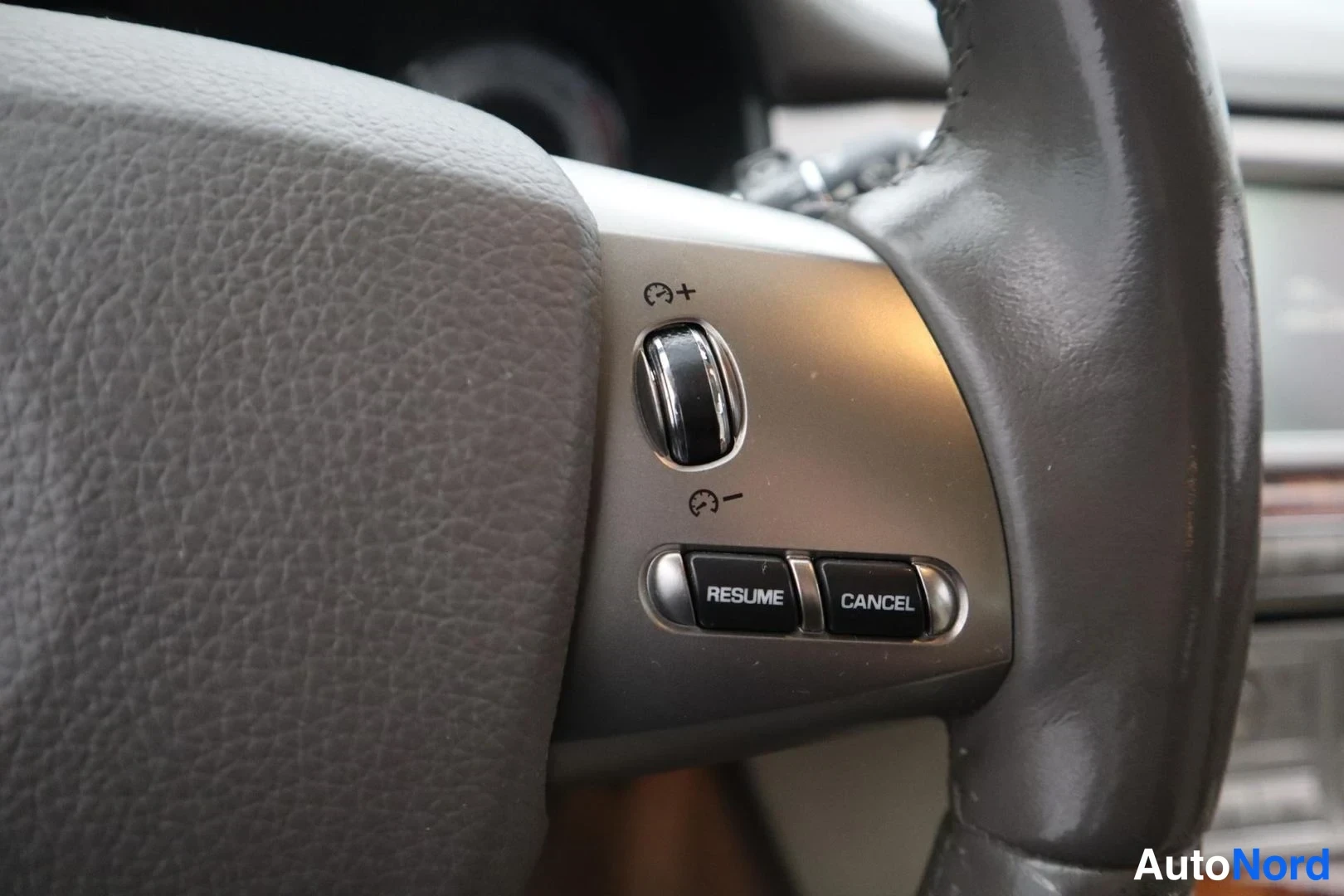 Sininen Jaguar XF 2008, yksityiskohta, kuva 18