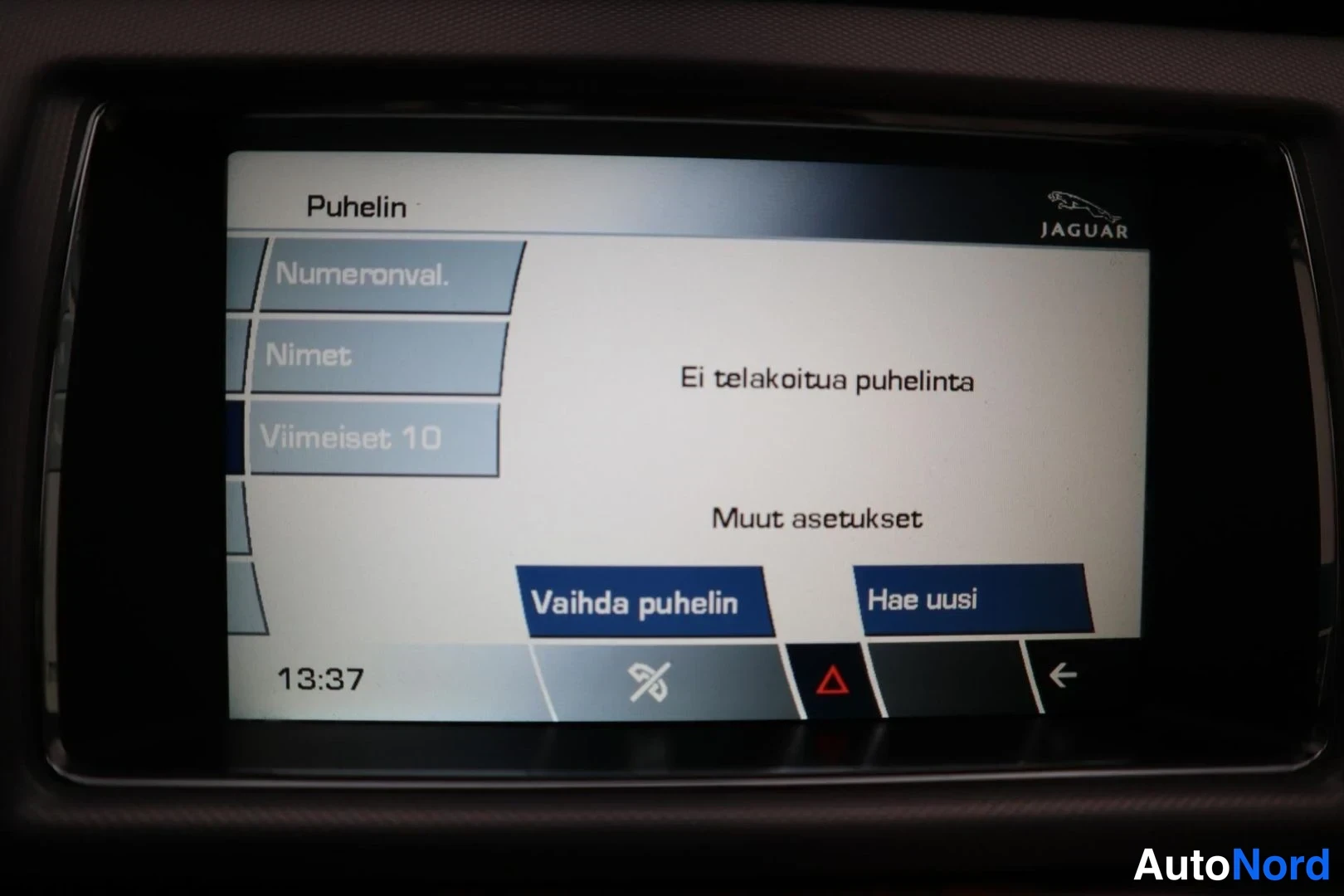 Sininen Jaguar XF 2008, yksityiskohta, kuva 22