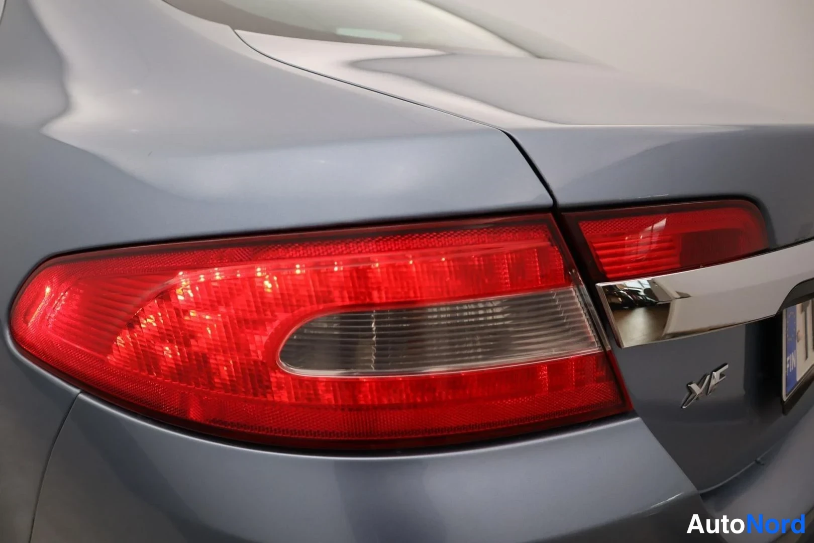 Sininen Jaguar XF 2008, yksityiskohta, kuva 30