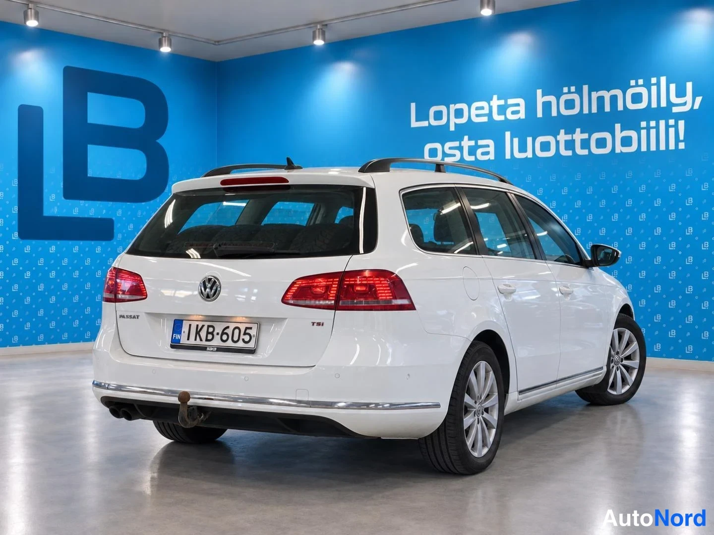 White Volkswagen Passat 2011, rear three-quarter, photo 2
