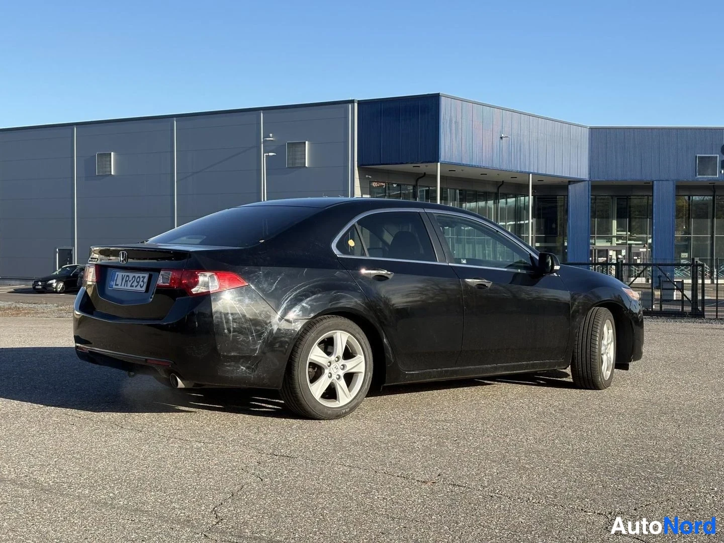 Musta Honda Accord 2008, takaviisto, kuva 3