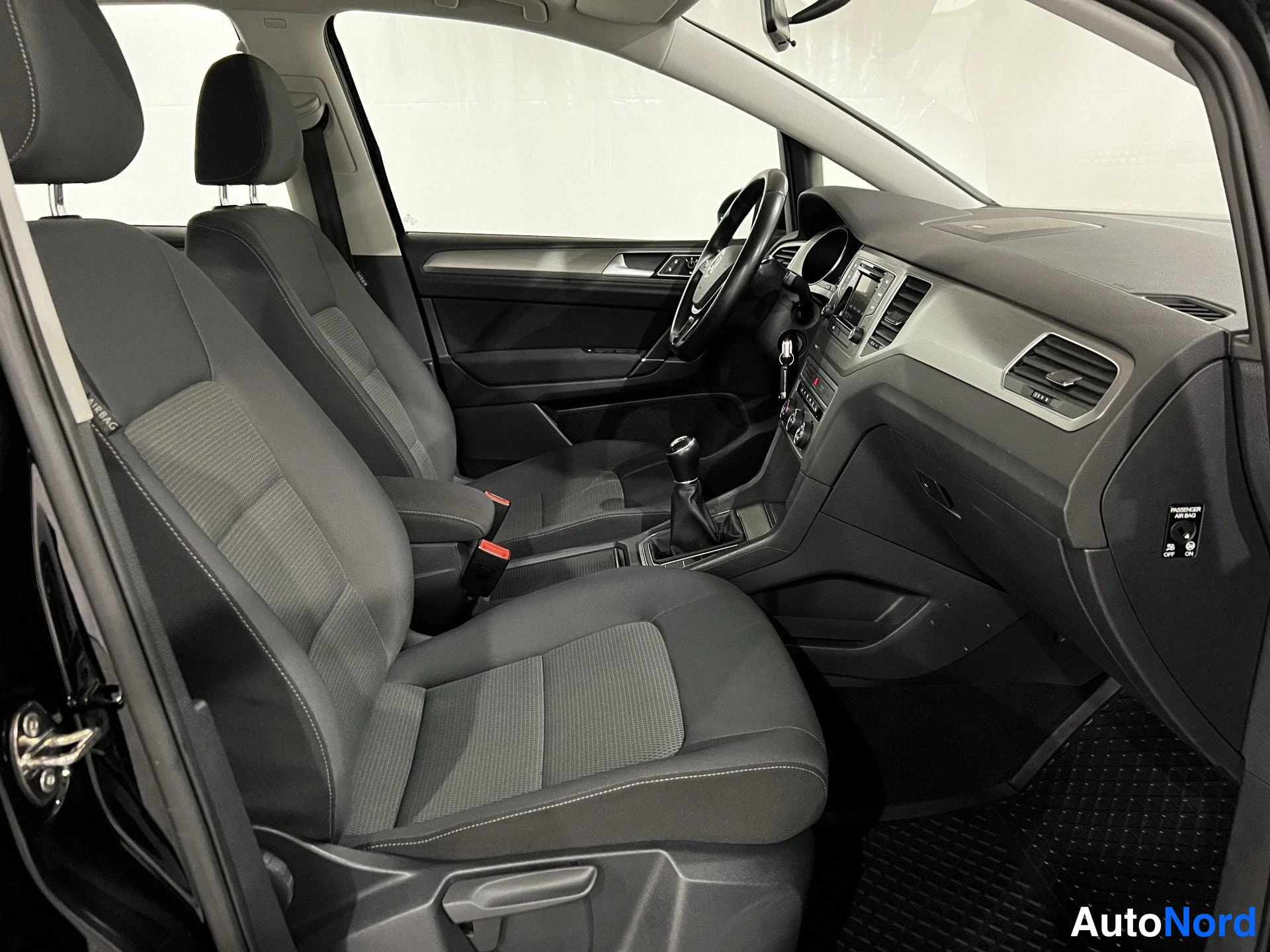Musta Volkswagen Golf Sportsvan 2014, kuva 11