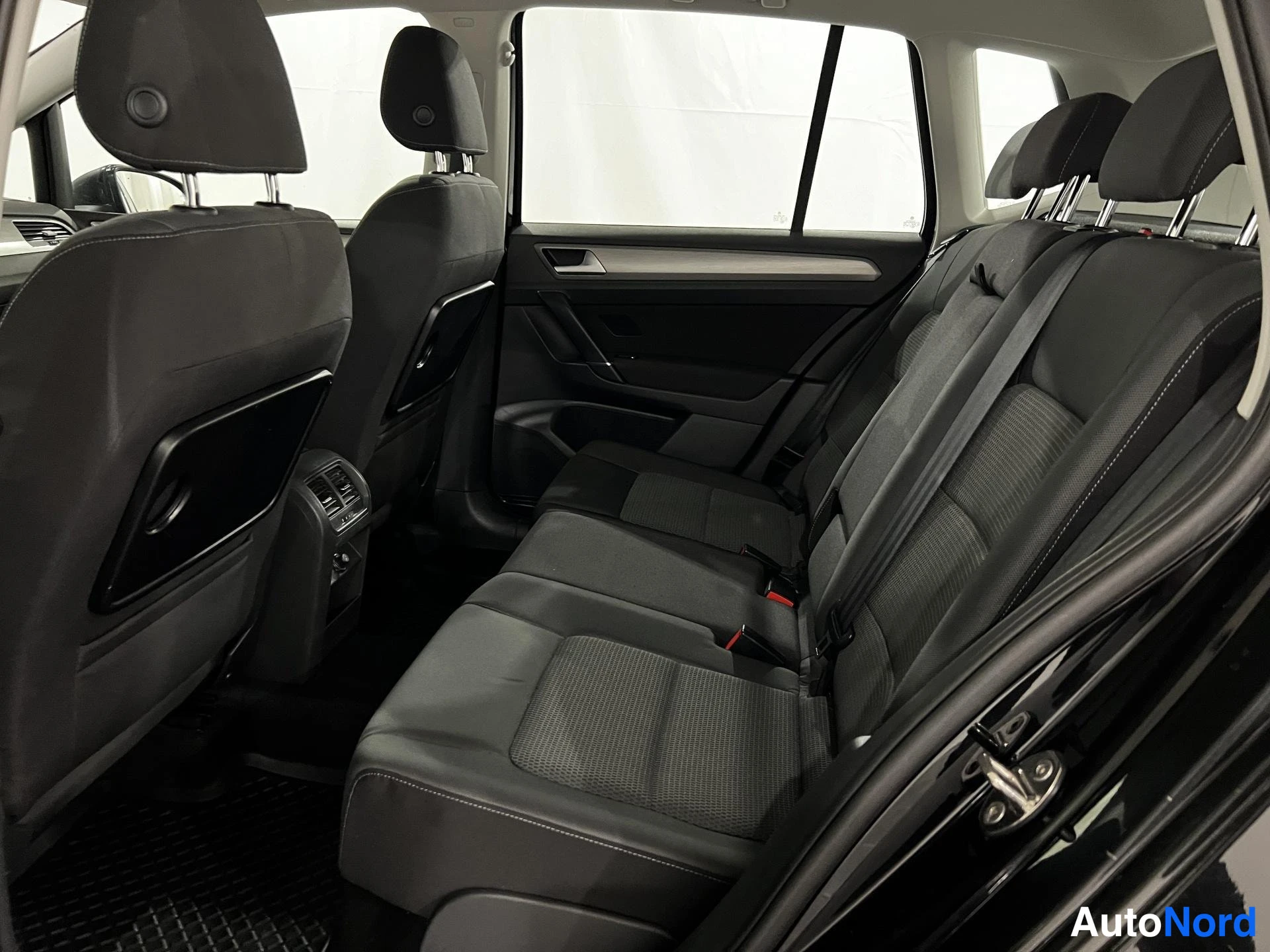 Musta Volkswagen Golf Sportsvan 2014, kuva 12