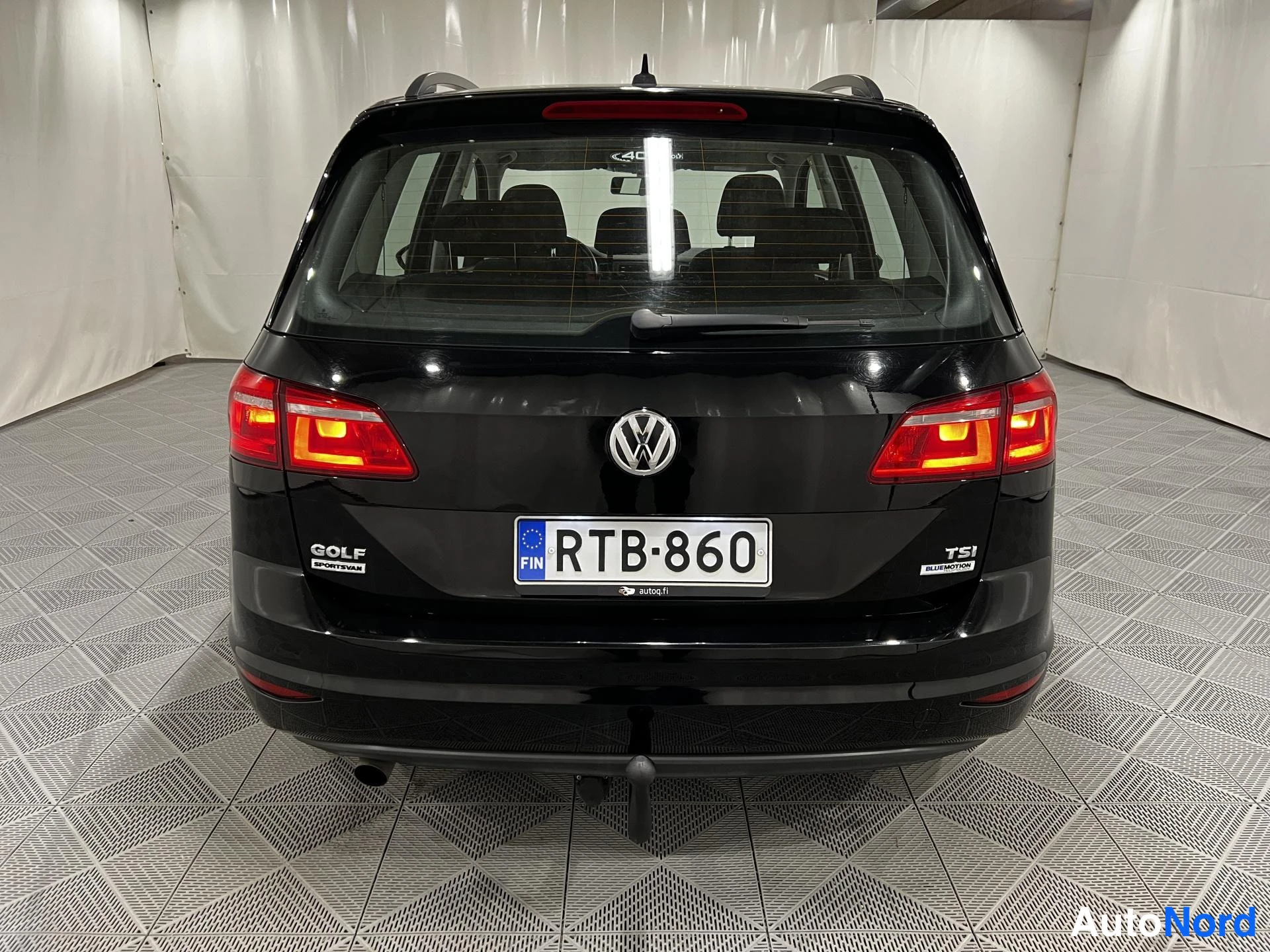 Musta Volkswagen Golf Sportsvan 2014, kuva 6