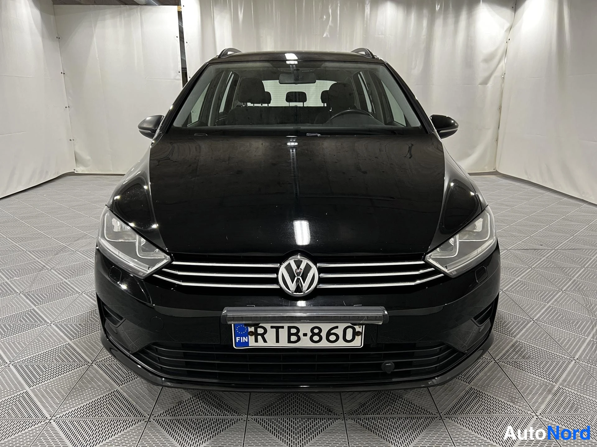 Musta Volkswagen Golf Sportsvan 2014, kuva 3