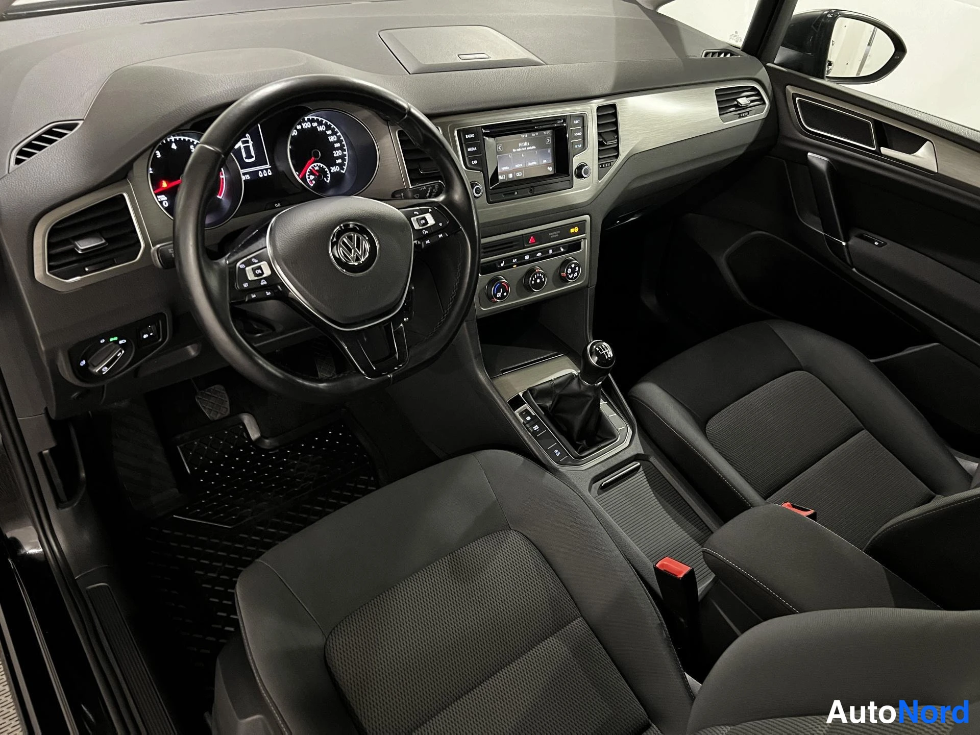 Musta Volkswagen Golf Sportsvan 2014, kuva 8