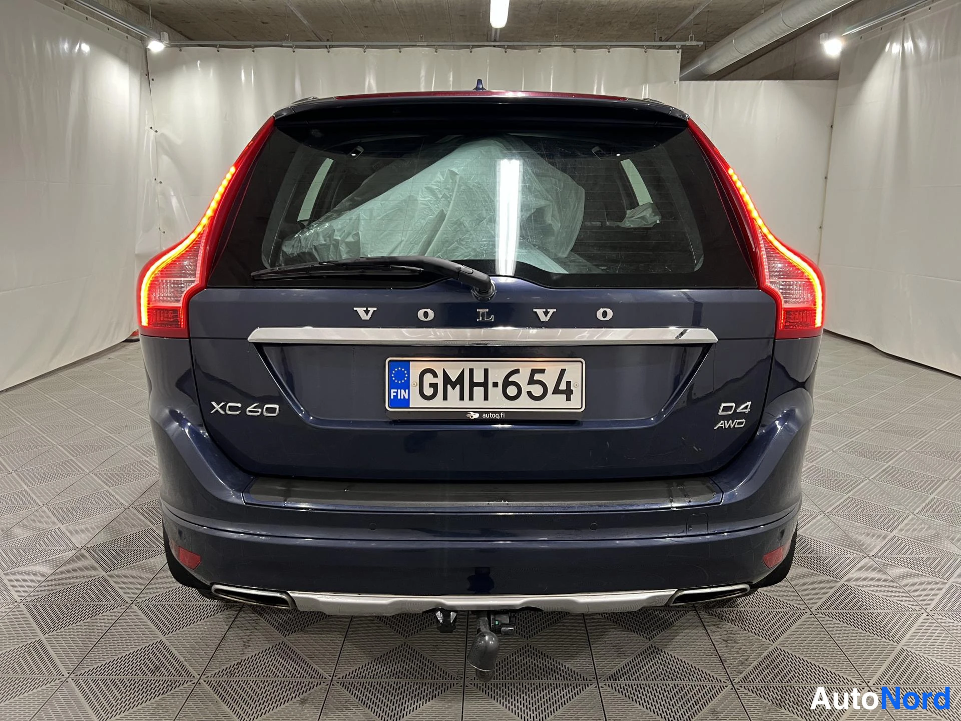 Sininen Volvo XC60 2014, kuva 6