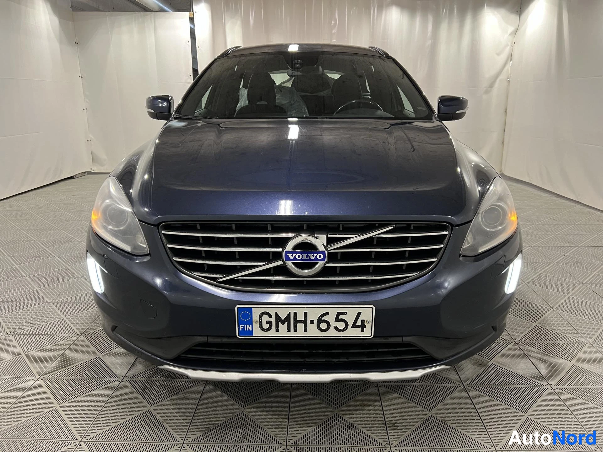 Sininen Volvo XC60 2014, kuva 3