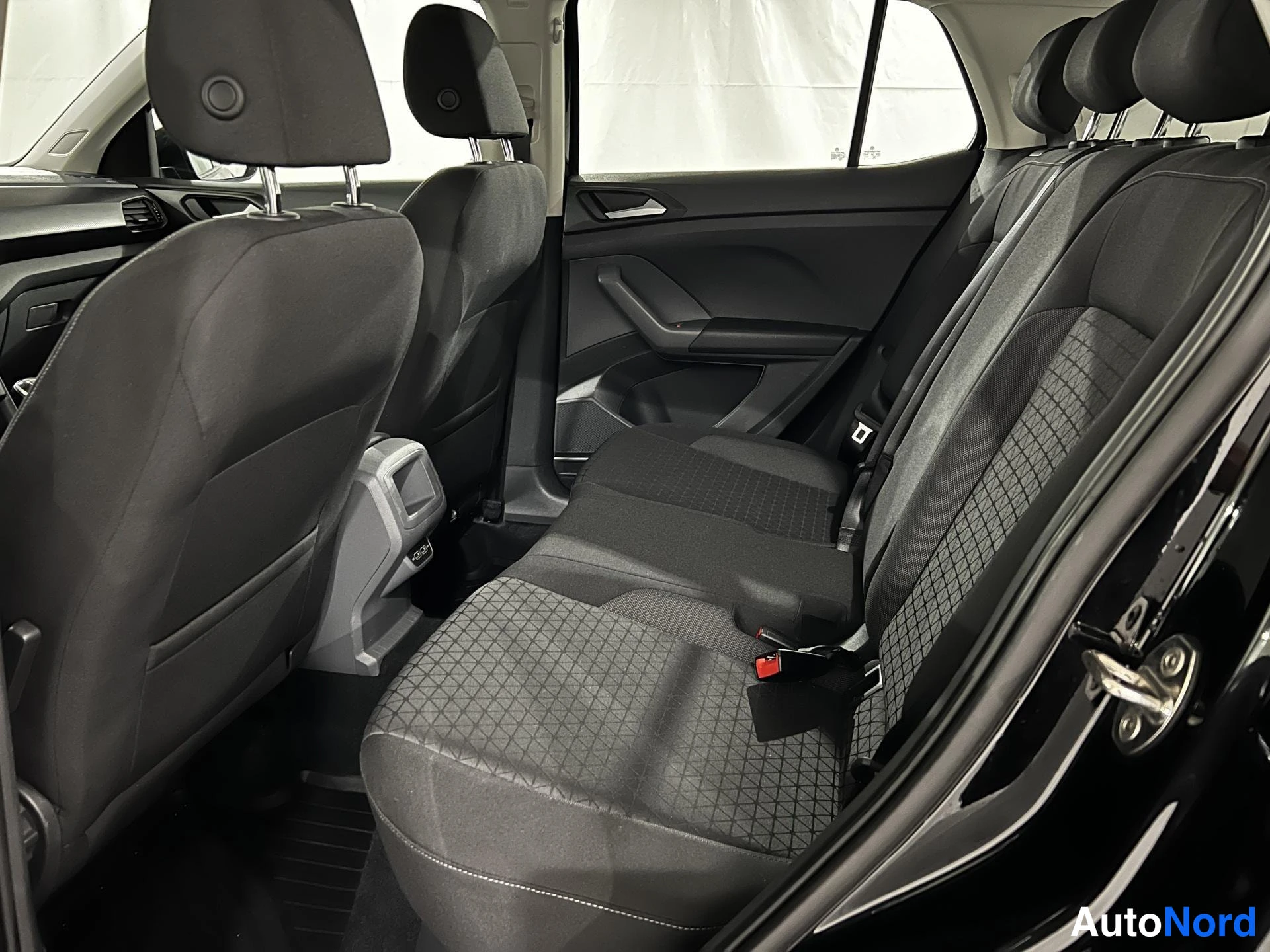 Musta Volkswagen T-Cross 2019, kuva 11