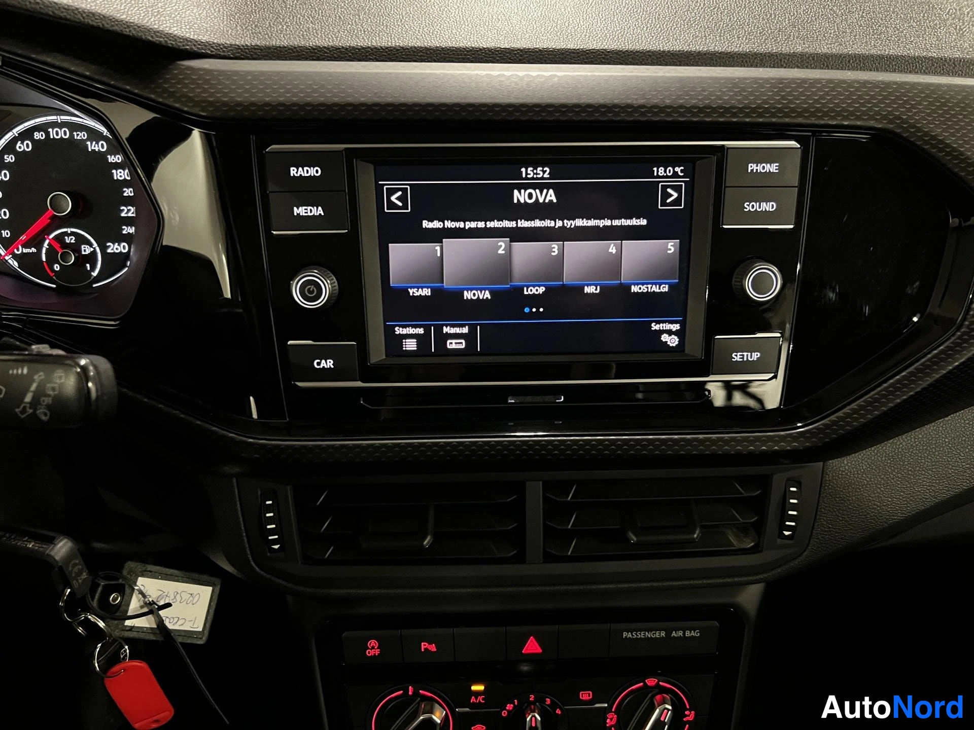 Musta Volkswagen T-Cross 2019, kuva 16