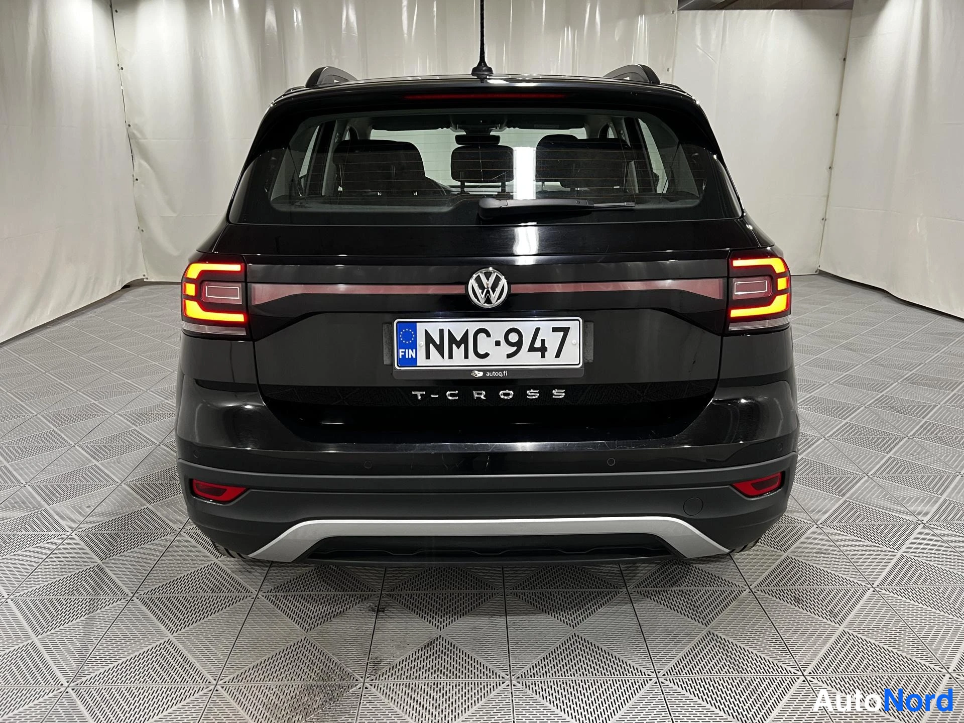 Musta Volkswagen T-Cross 2019, kuva 6