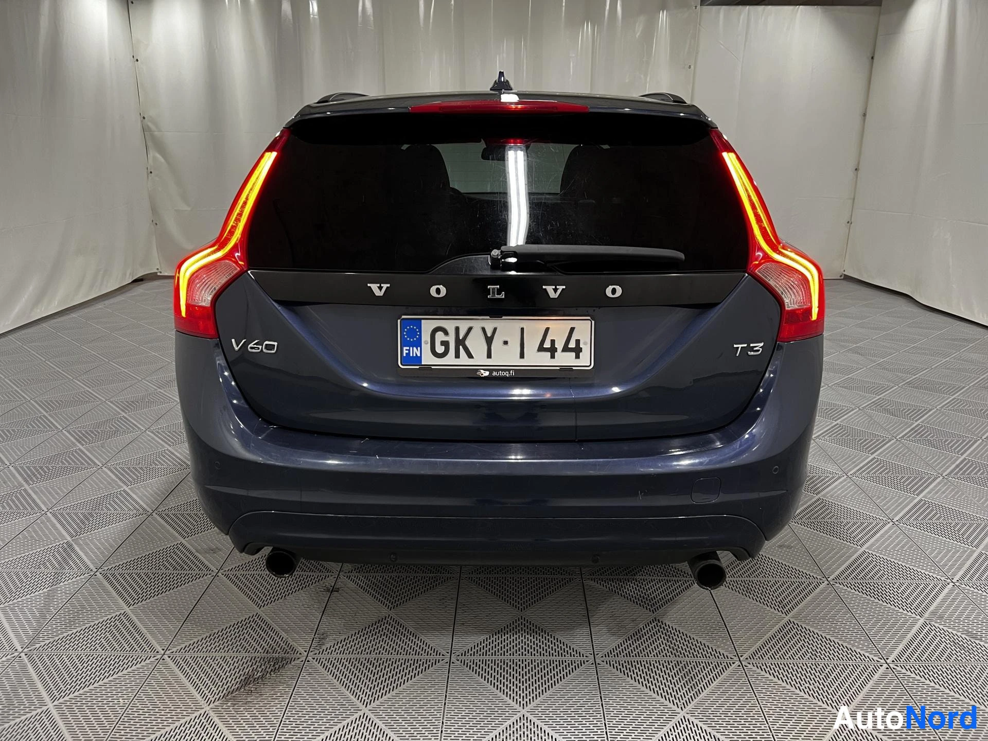 Sininen Volvo V60 2014, kuva 6