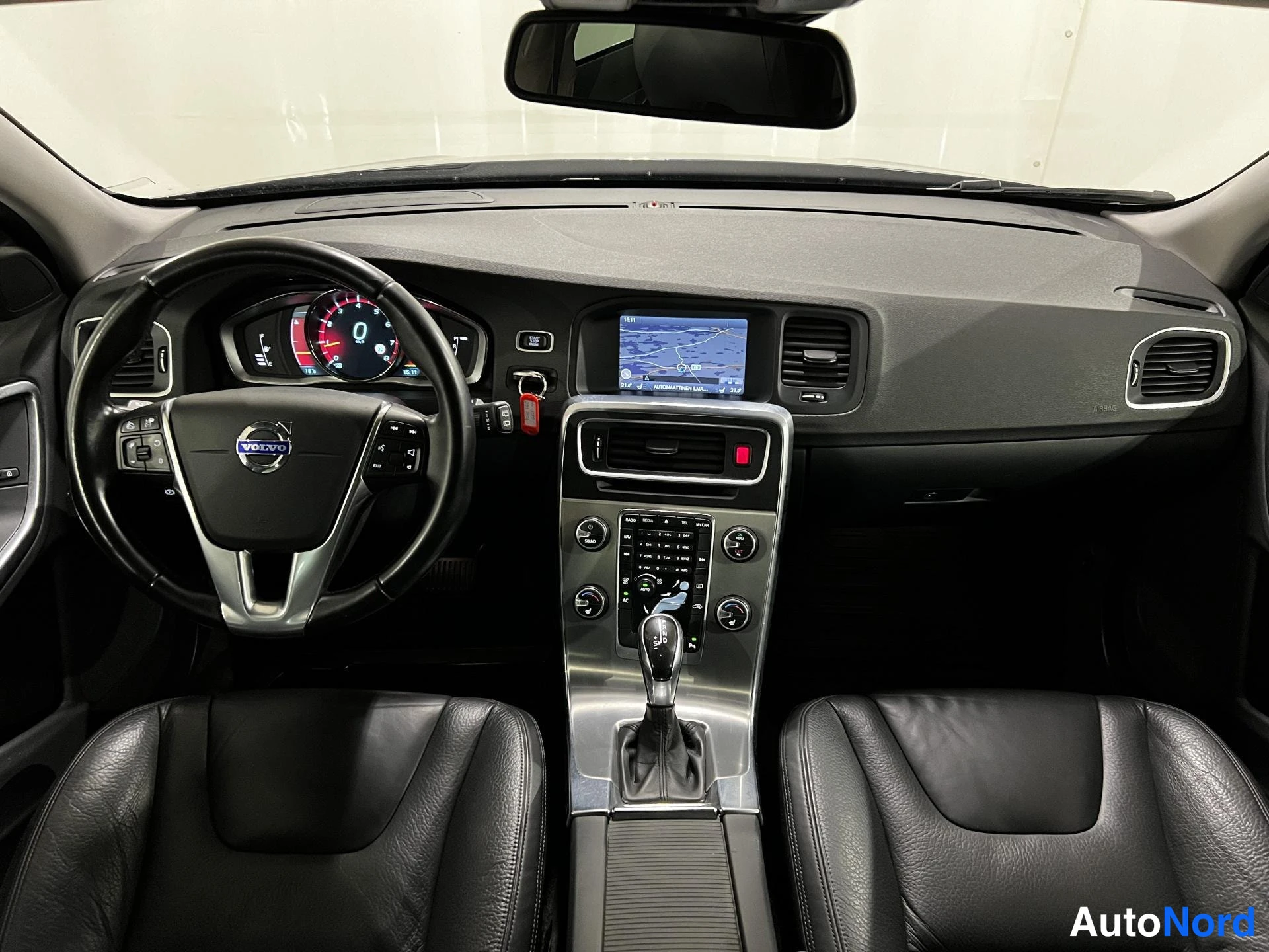 Sininen Volvo V60 2014, kuva 7