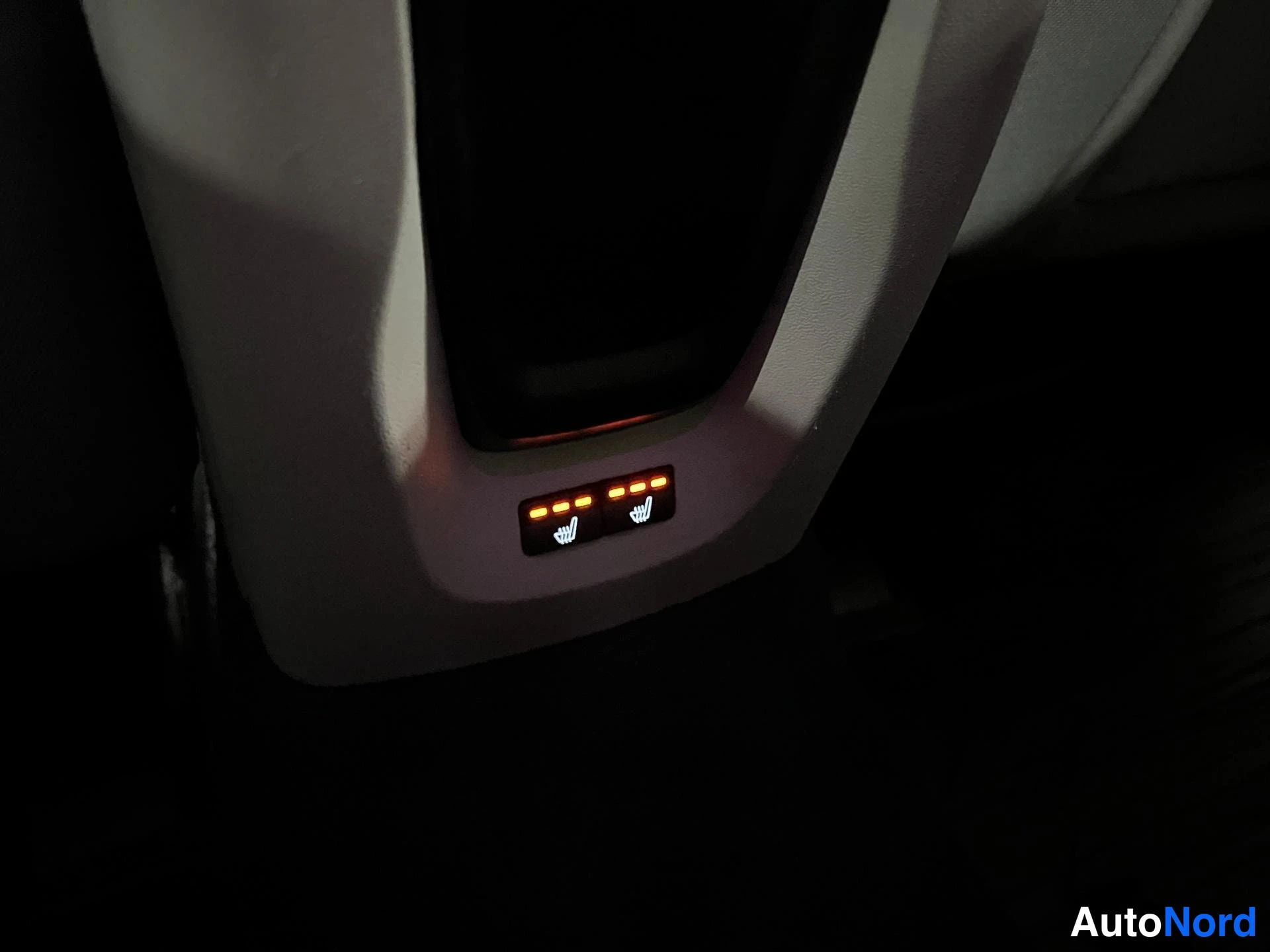 Punainen Volvo V40 2013, kuva 17