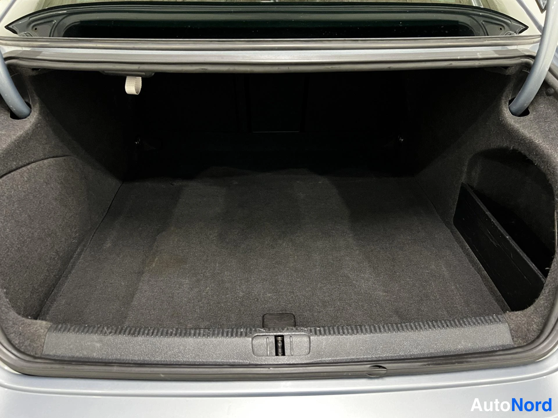 Harmaa Volkswagen Passat CC 2011, kuva 12