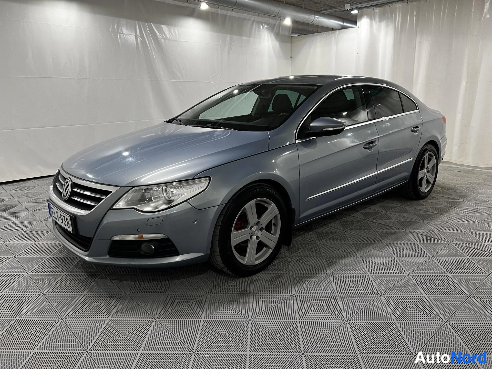 Volkswagen Passat CC 2011