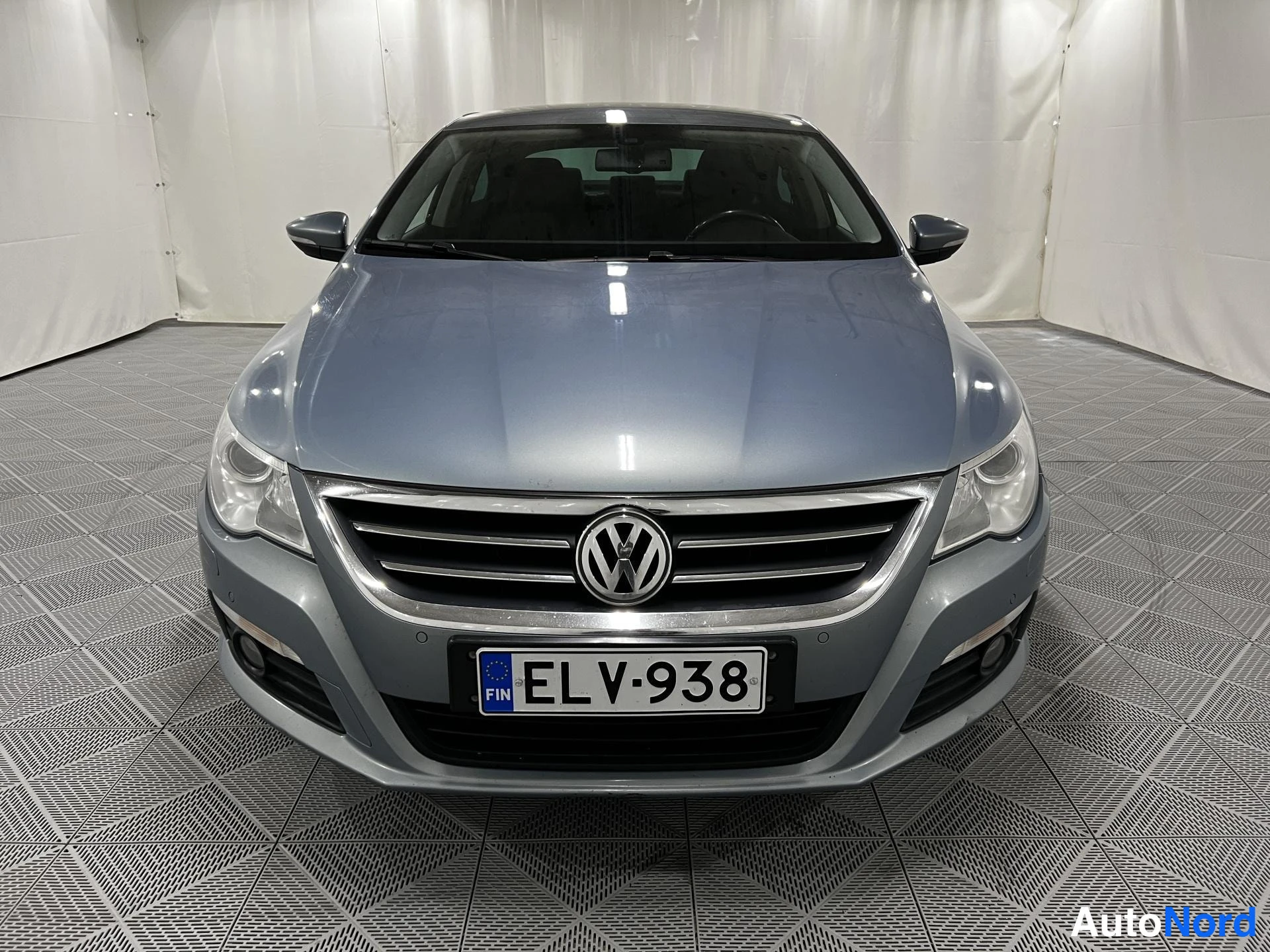 Harmaa Volkswagen Passat CC 2011, kuva 3