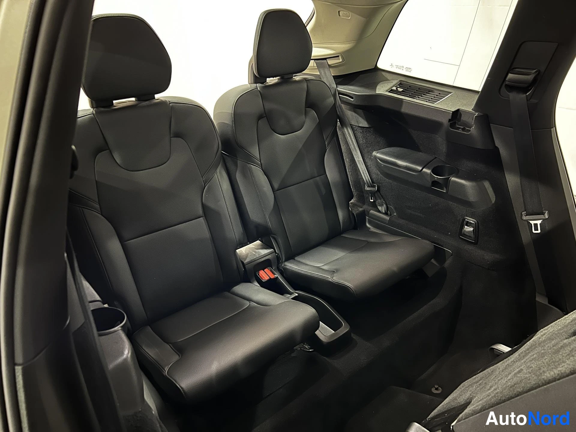Beige Volvo XC90 2016, kuva 13