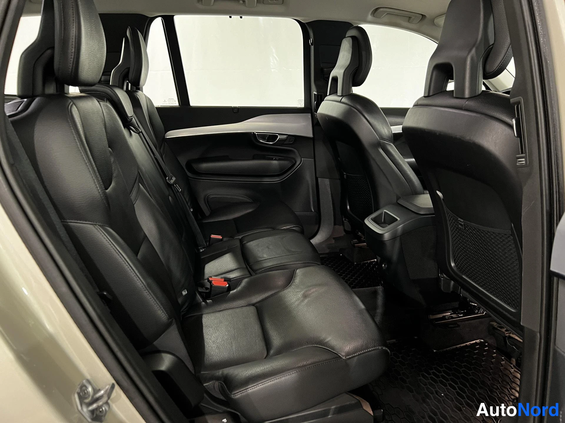 Beige Volvo XC90 2016, kuva 14
