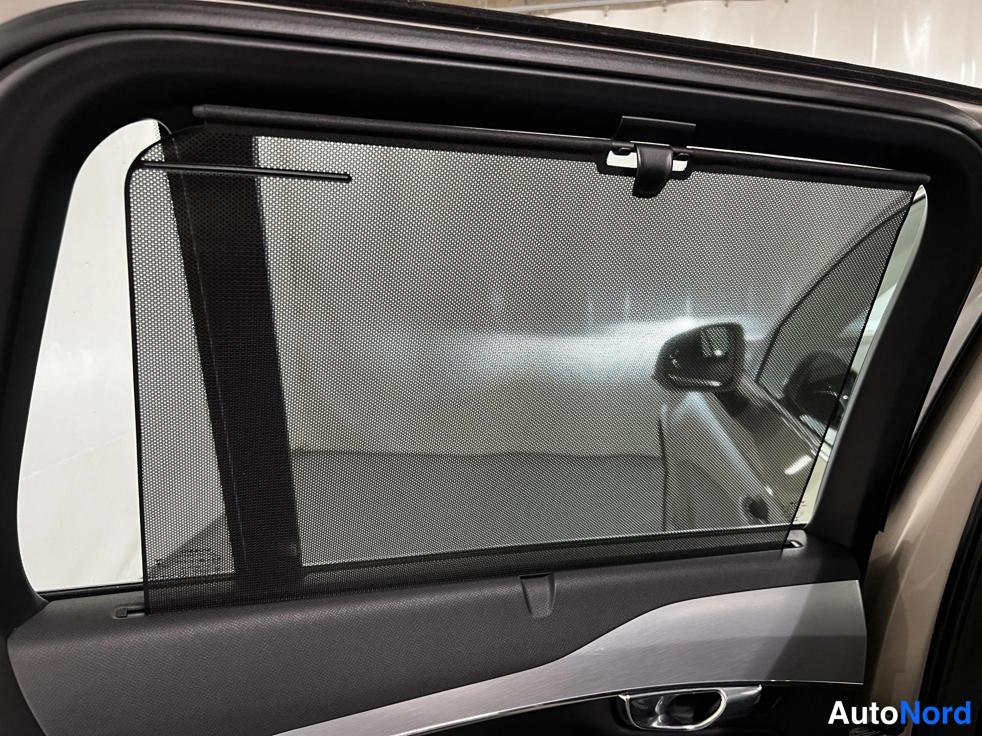 Beige Volvo XC90 2016, kuva 19
