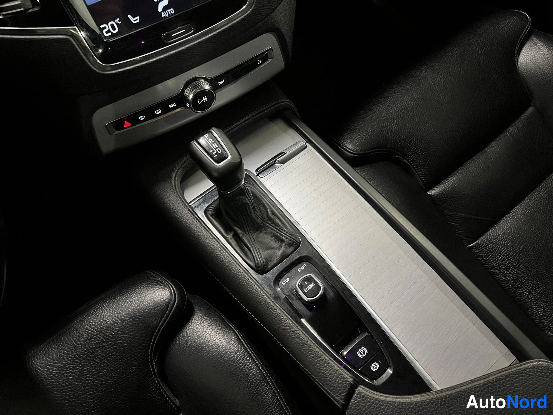 Beige Volvo XC90 2016, kuva 20