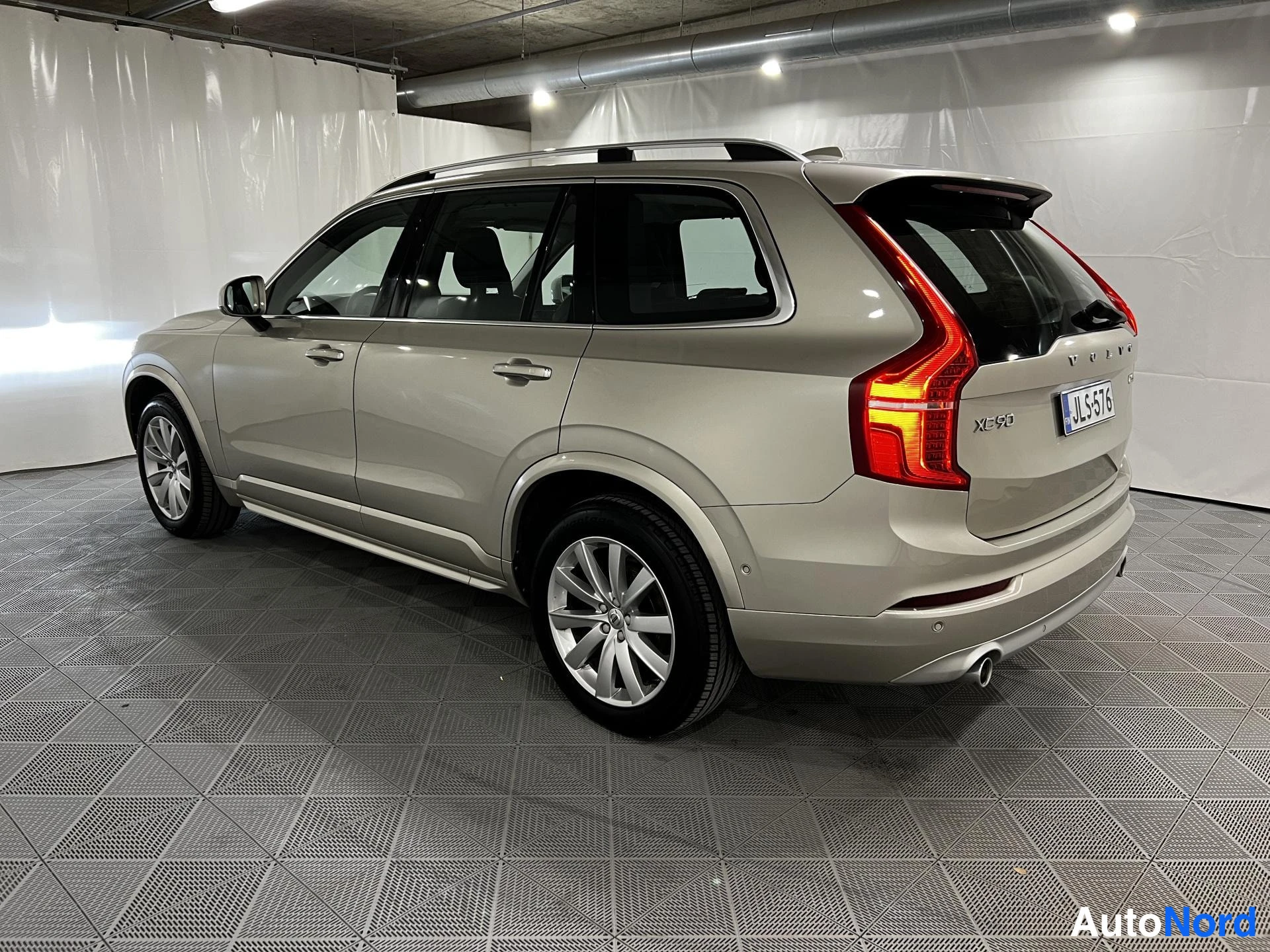 Beige Volvo XC90 2016, kuva 5
