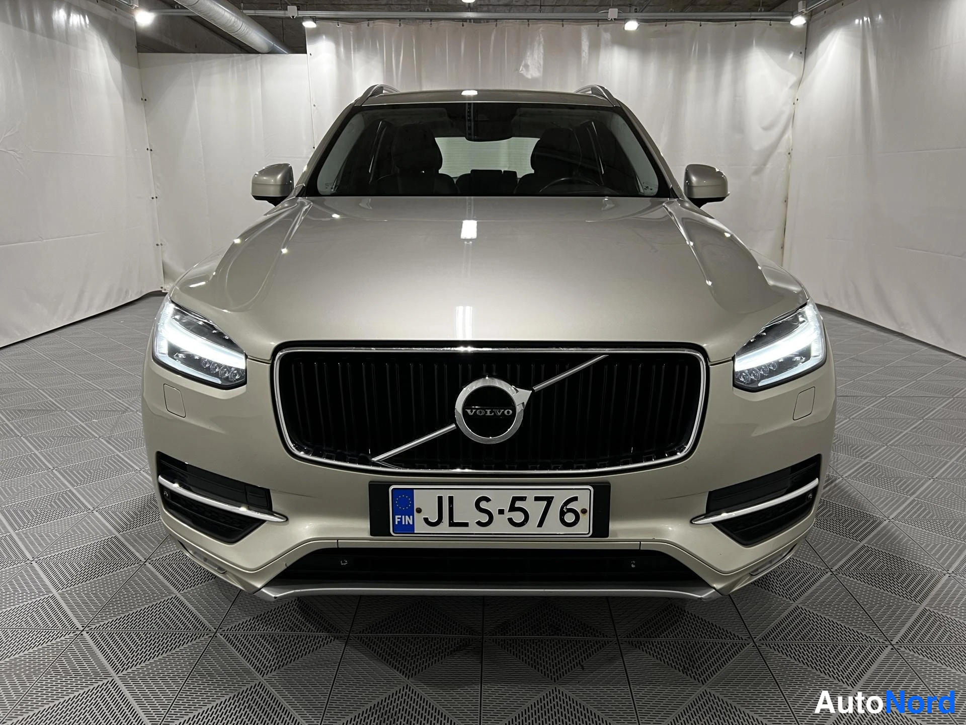 Beige Volvo XC90 2016, kuva 3