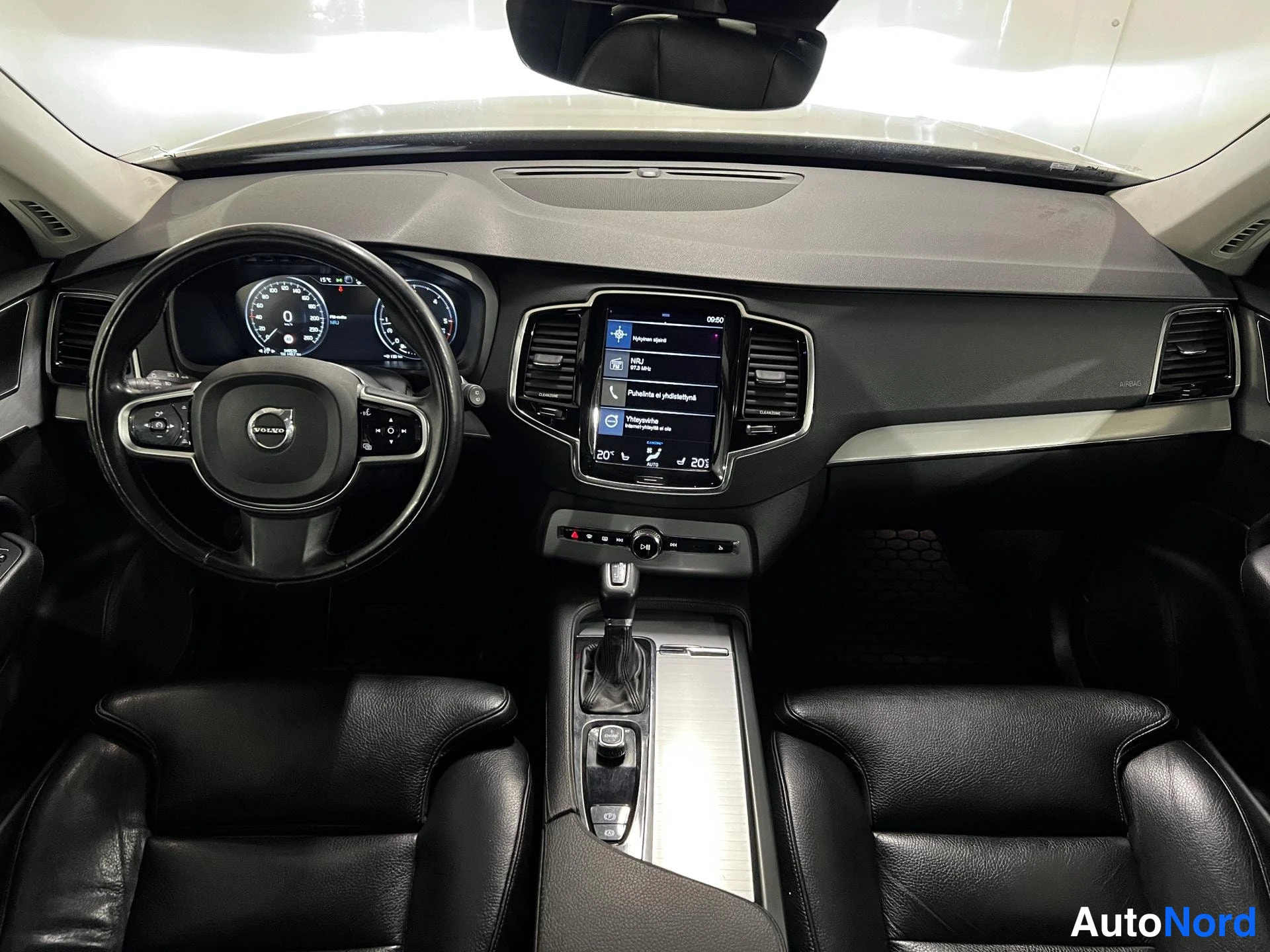 Beige Volvo XC90 2016, kuva 8