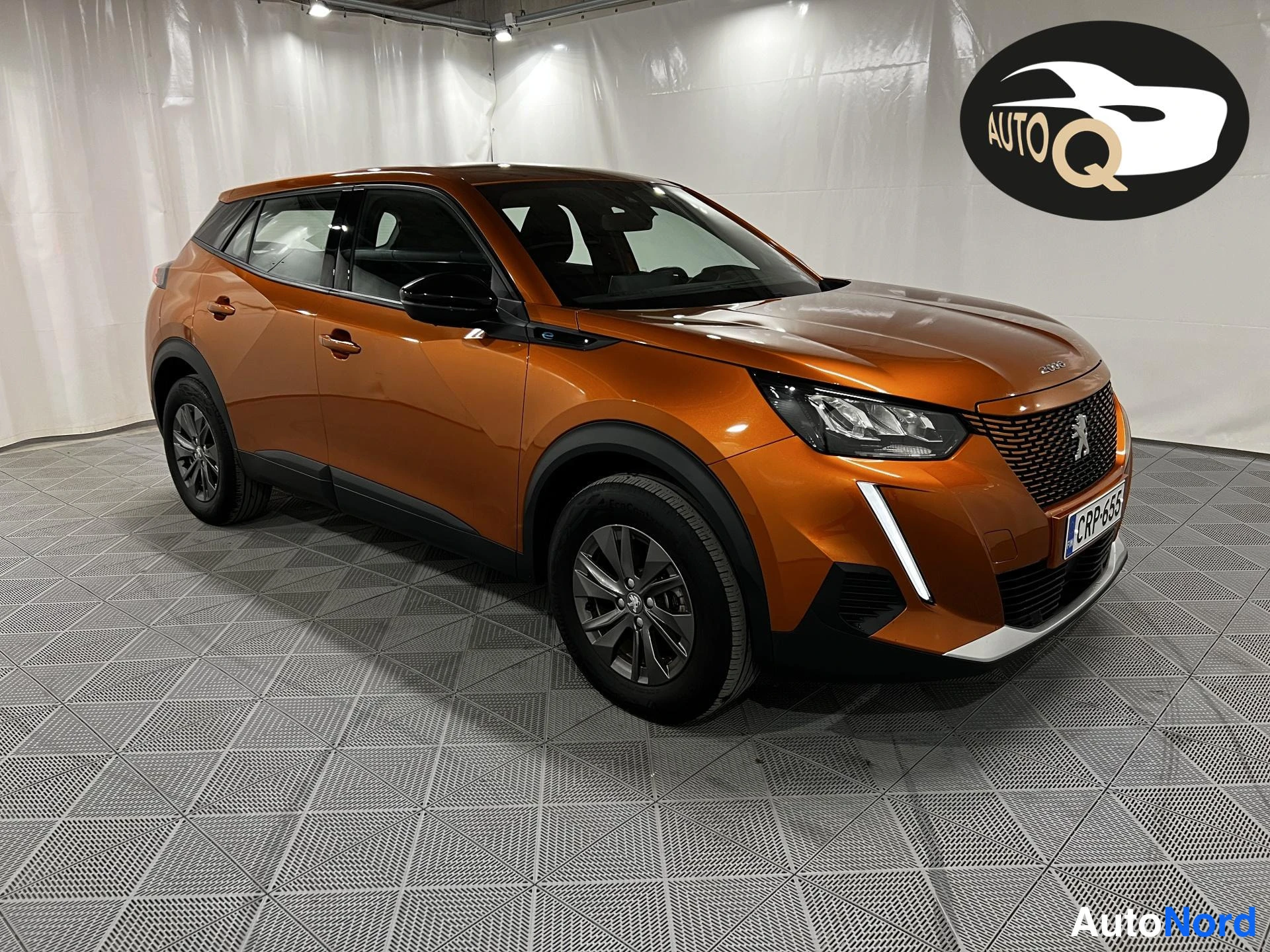 Oranssi Peugeot e-2008 2023, kuva 2